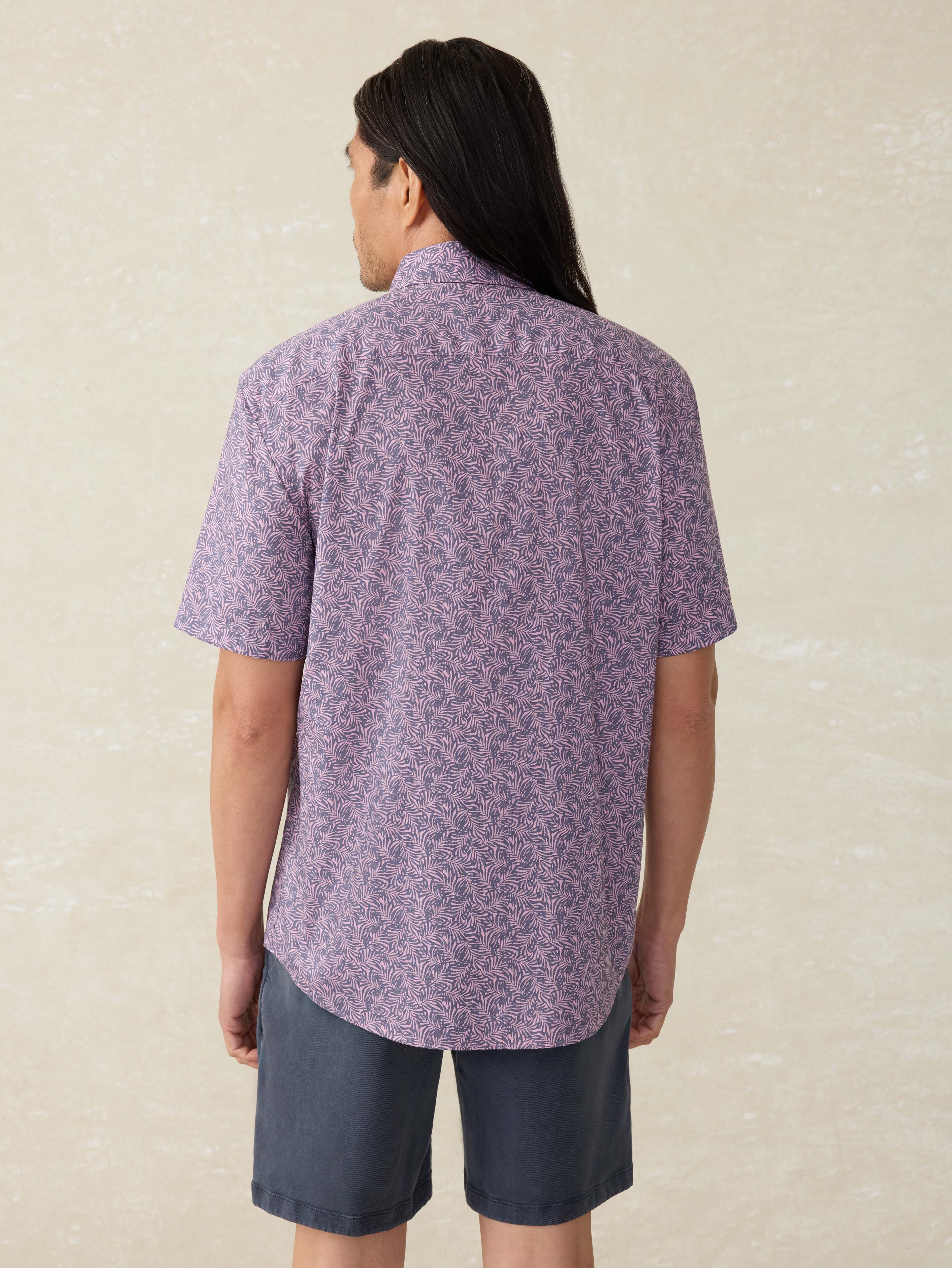 Short-Sleeve Movement™ Monterey Shirt - Lavender Sky Canopy | Faherty Brand