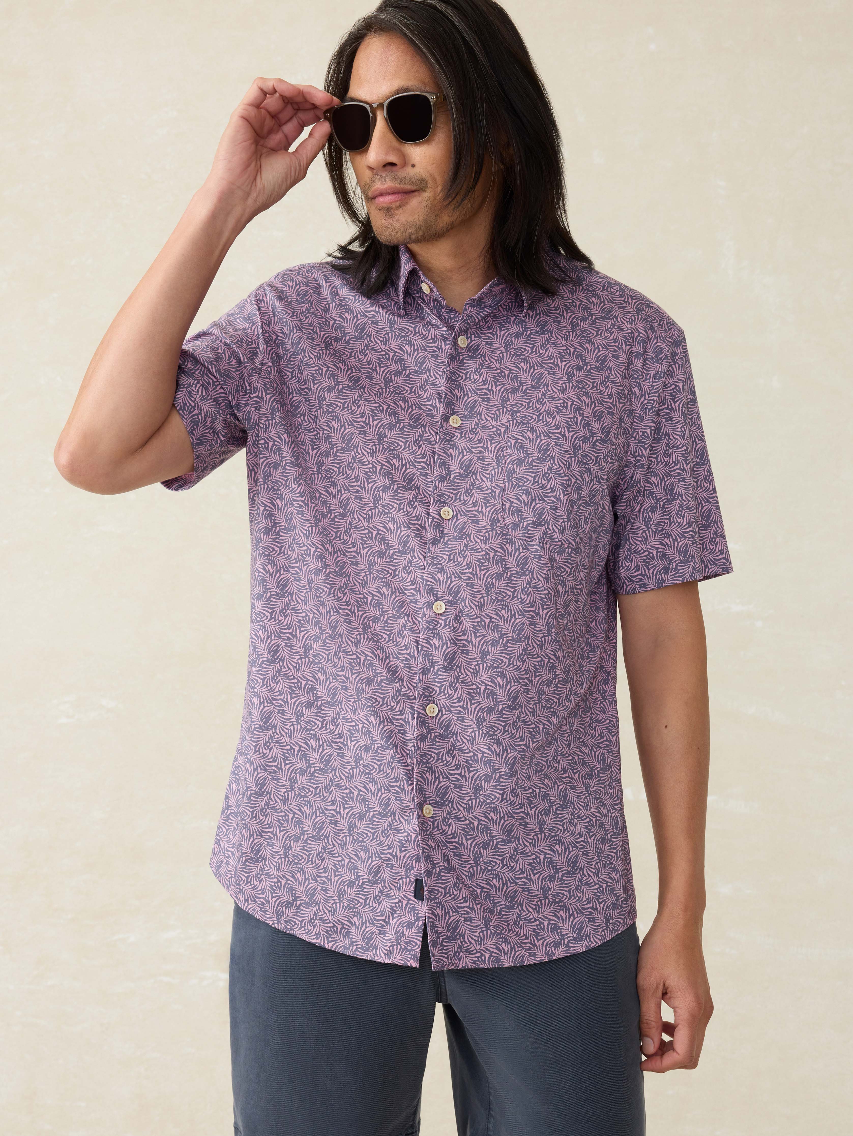 Short-Sleeve Movement™ Monterey Shirt - Lavender Sky Canopy | Faherty Brand