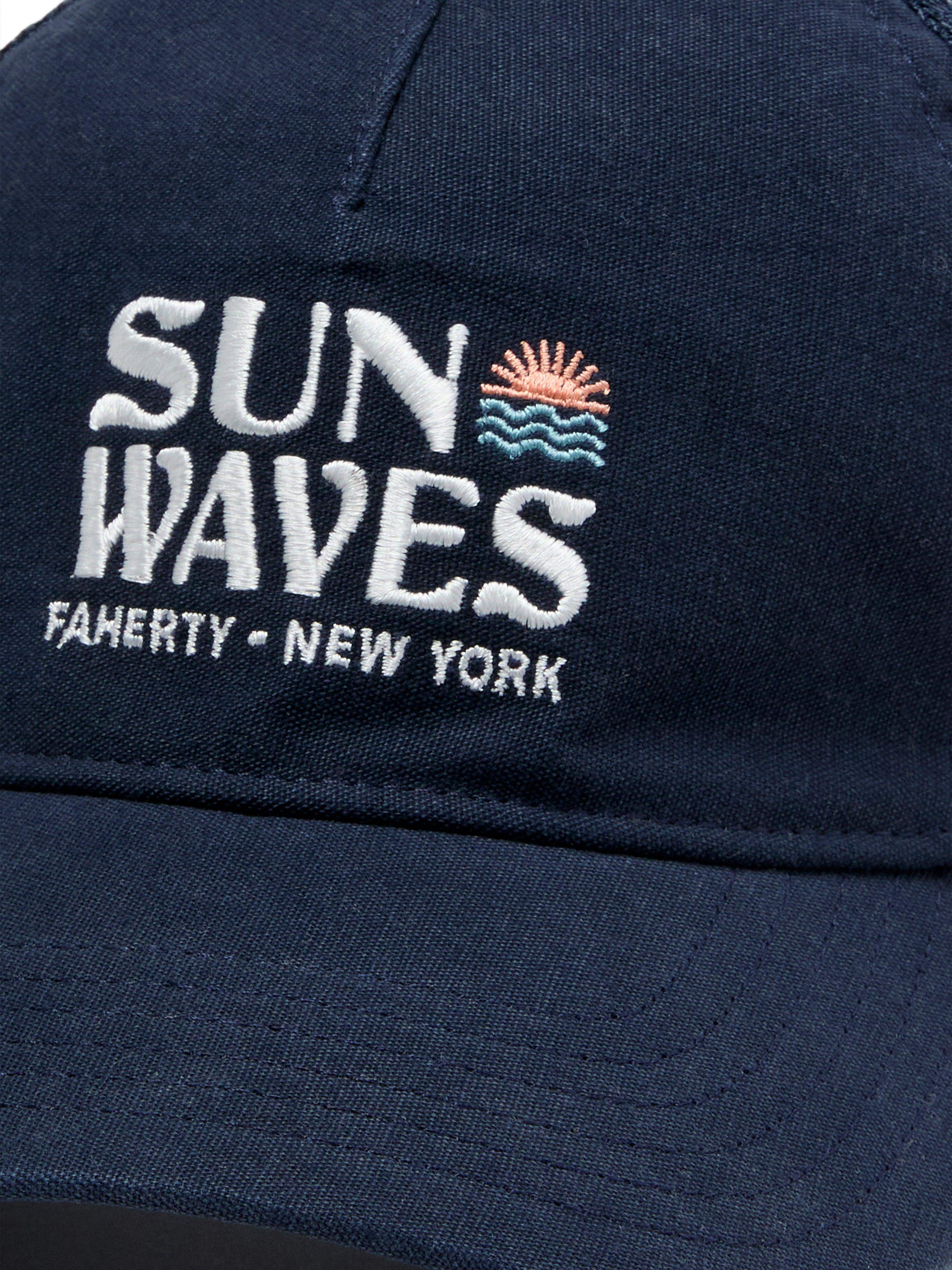 New York Retro Sun And Waves Trucker - Navy Navy | Faherty Brand