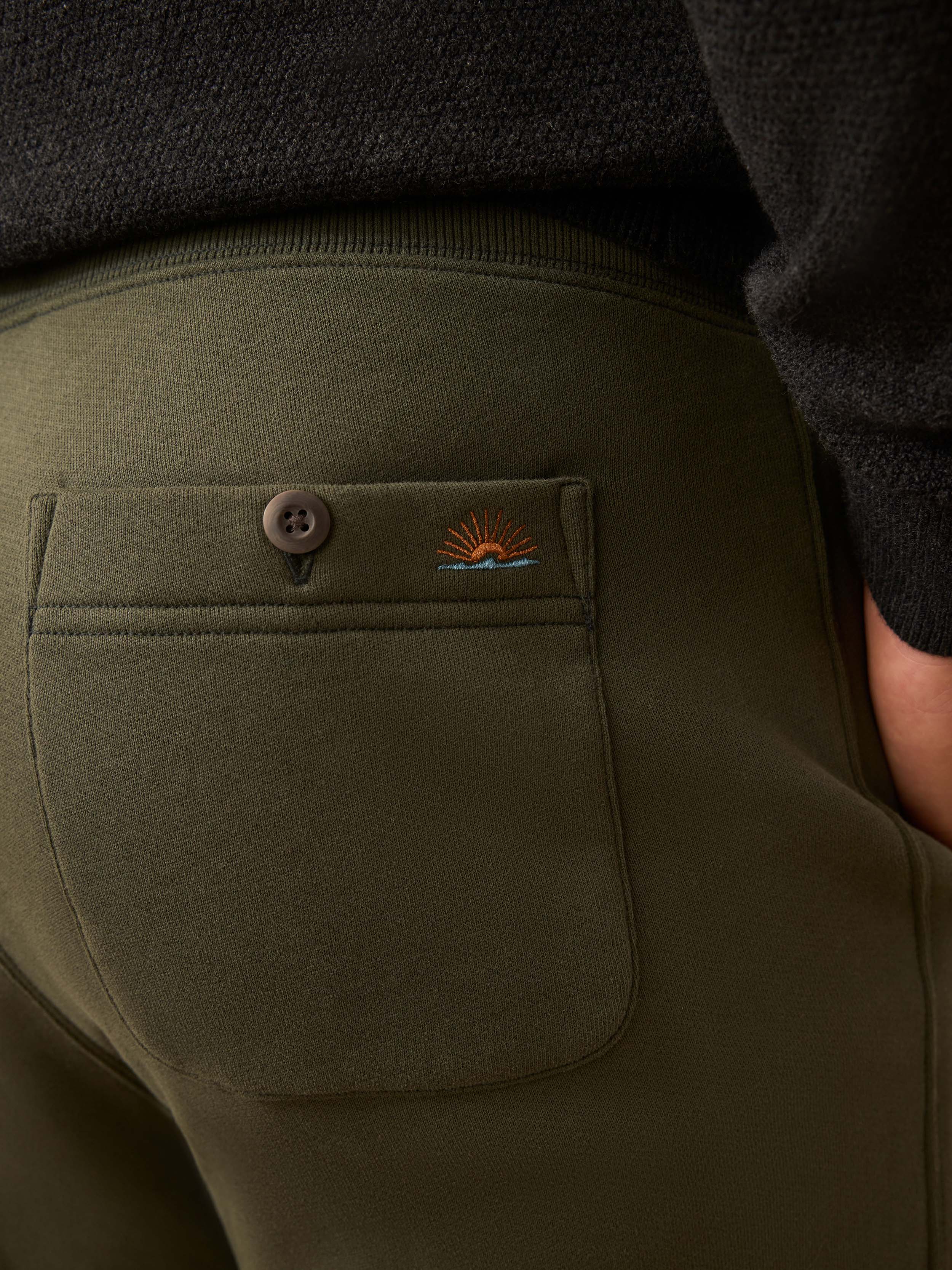 High Standard Fleece Sweatpant - Fall Evergreen | Faherty Brand
