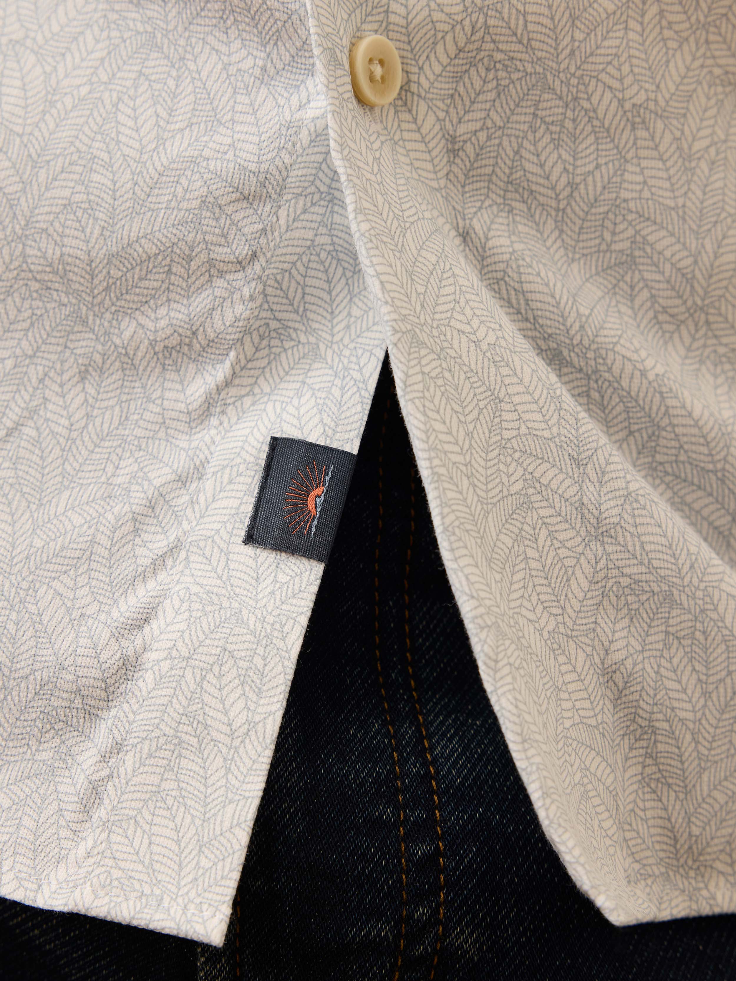 Short-Sleeve Movement™ Monterey Shirt - Ivory Sky Rainforest | Faherty Brand