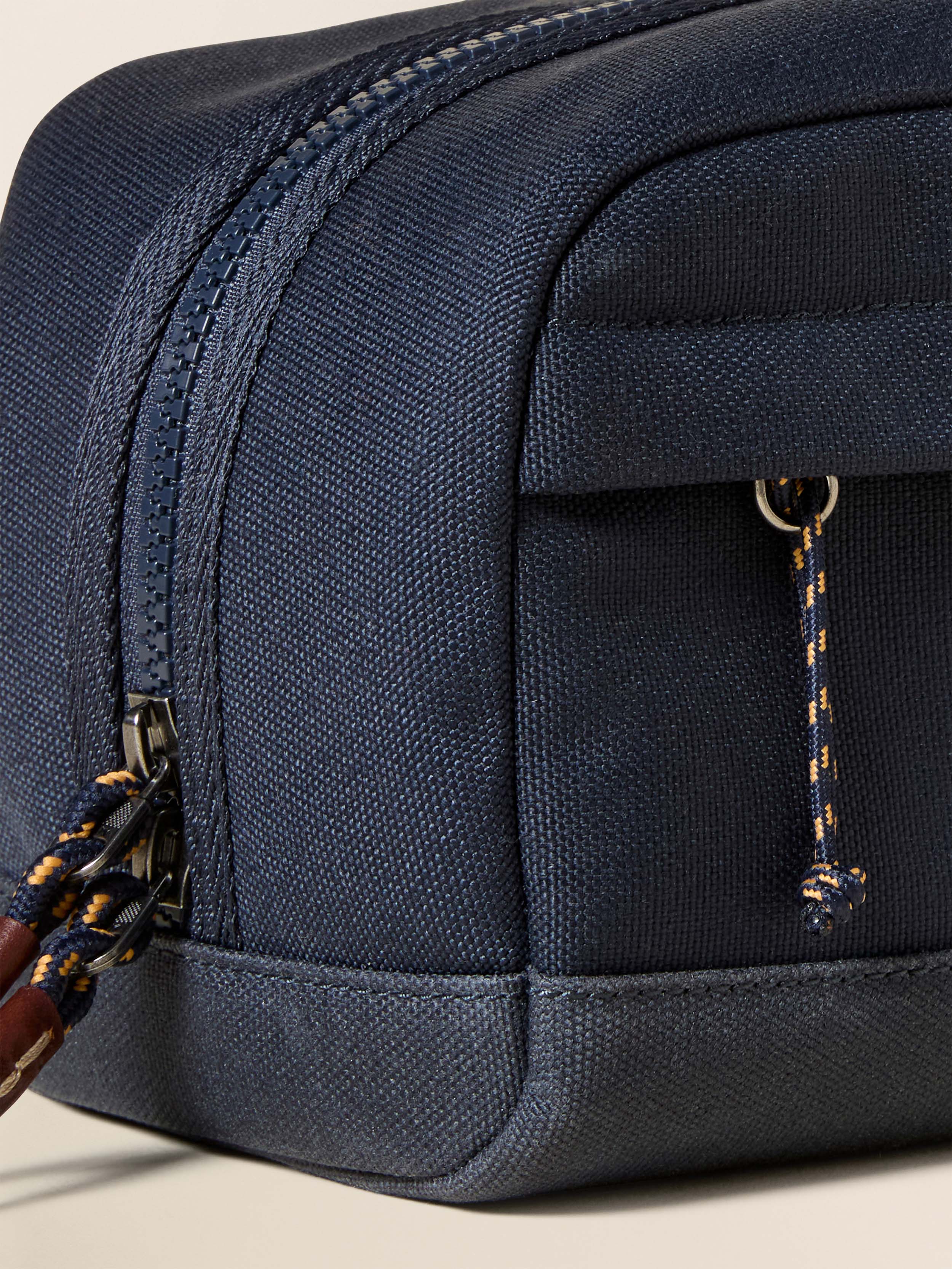Latitude Dopp Kit - Navy | Faherty Brand