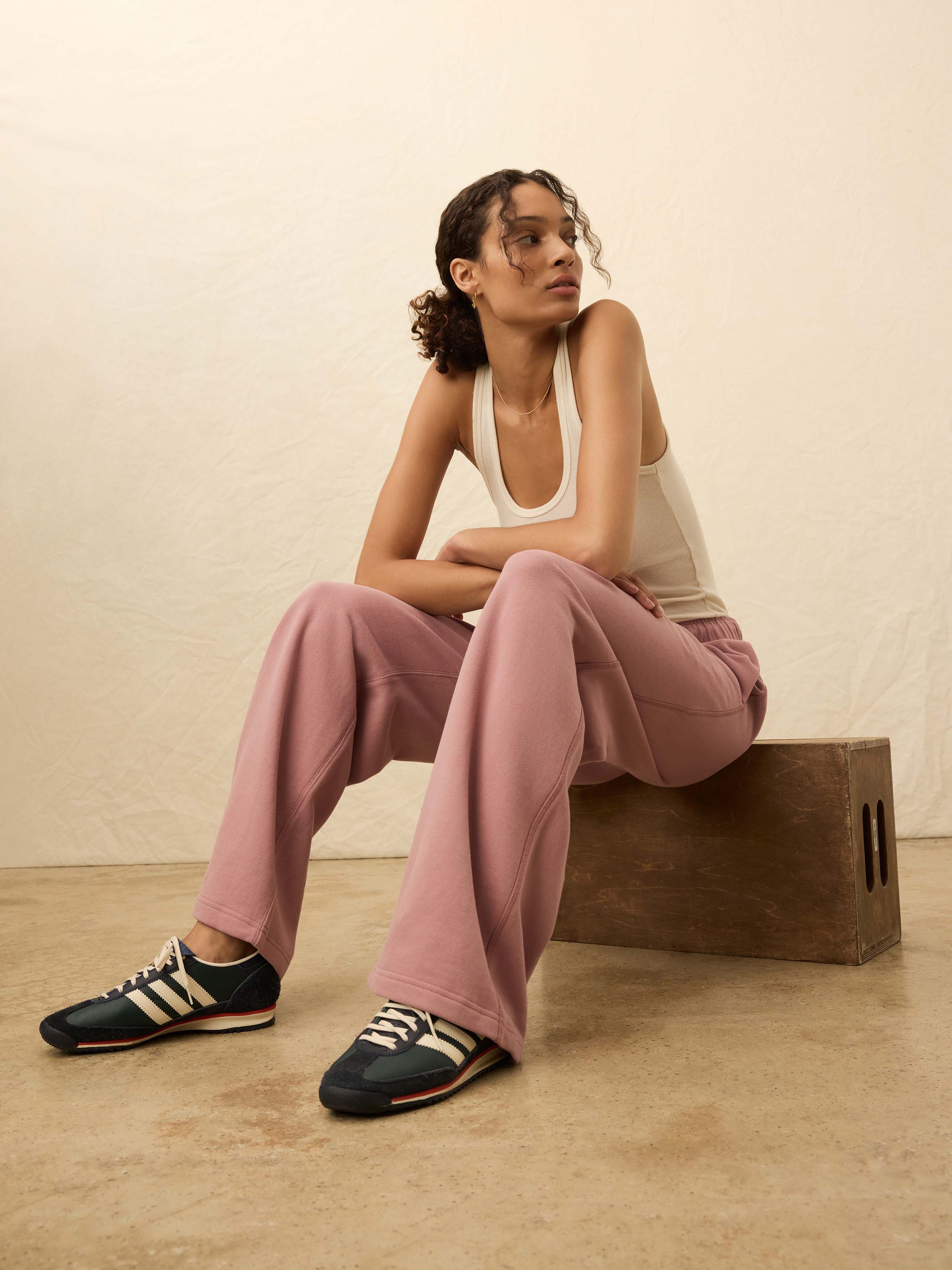 High Standard Fleece Wide Leg Sweatpant - Nostalgia Rose | Faherty Brand