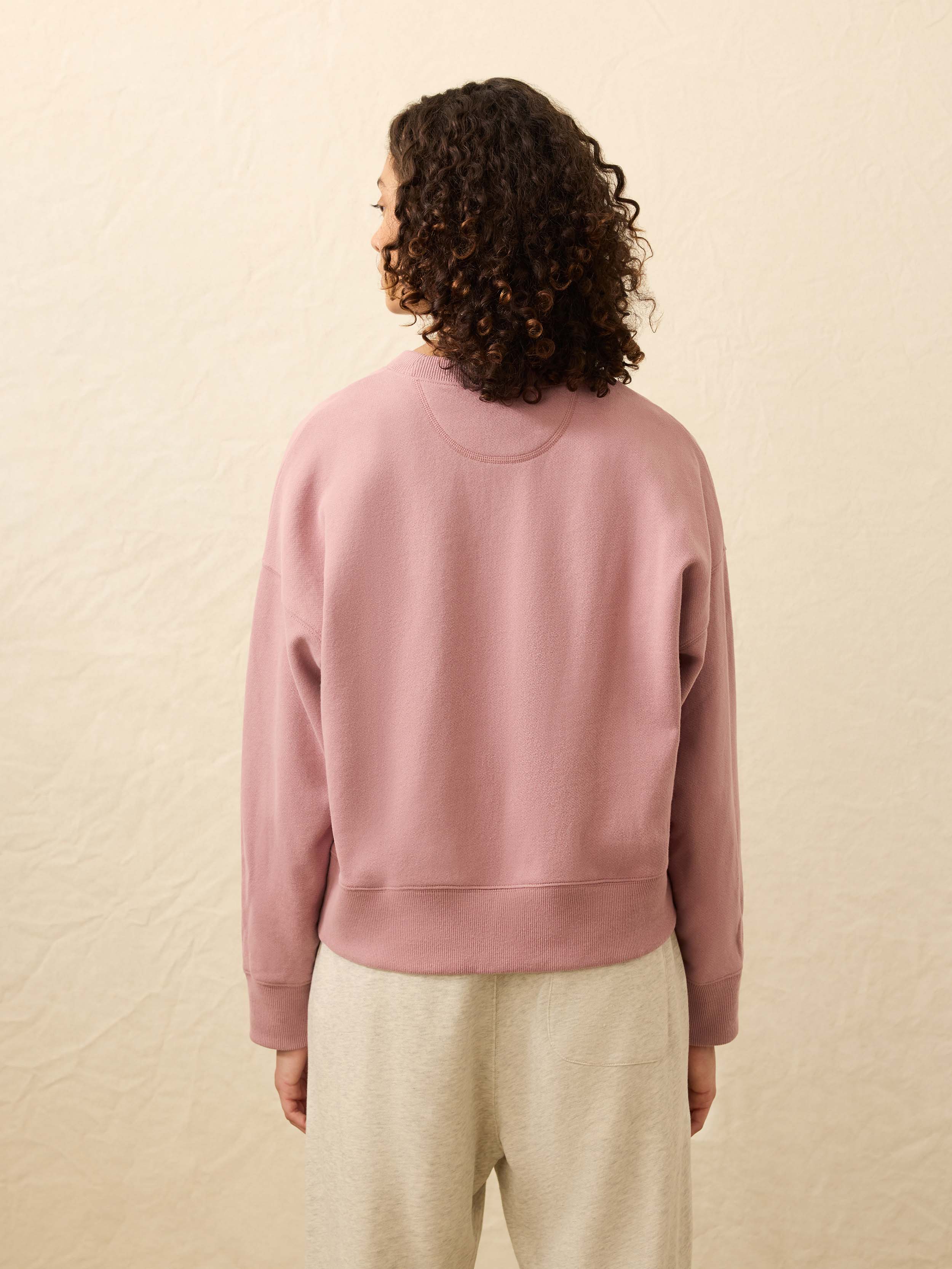 High Standard Fleece Vintage Crewneck - Nostalgia Rose | Faherty Brand