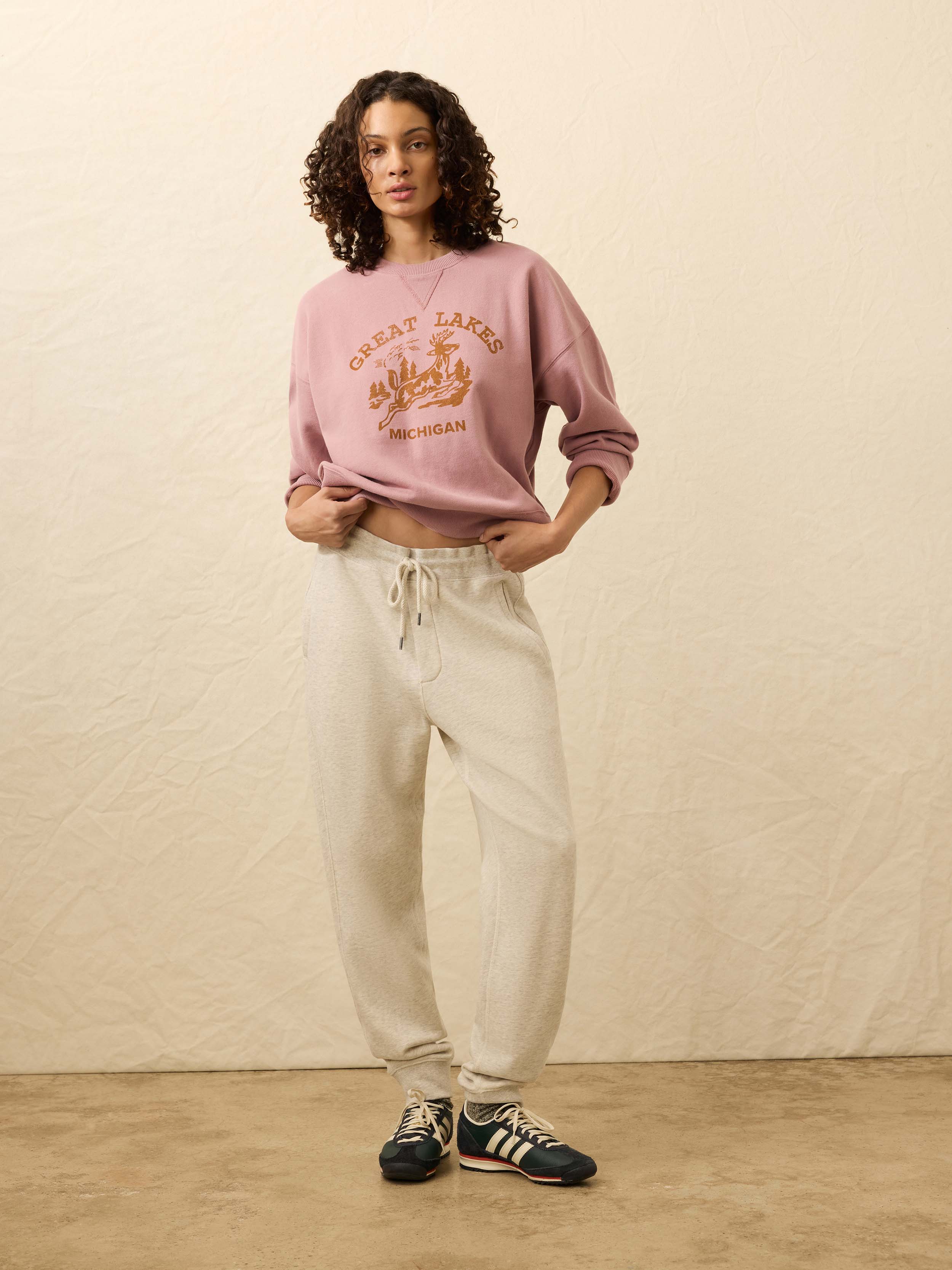 High Standard Fleece Vintage Crewneck - Nostalgia Rose | Faherty Brand