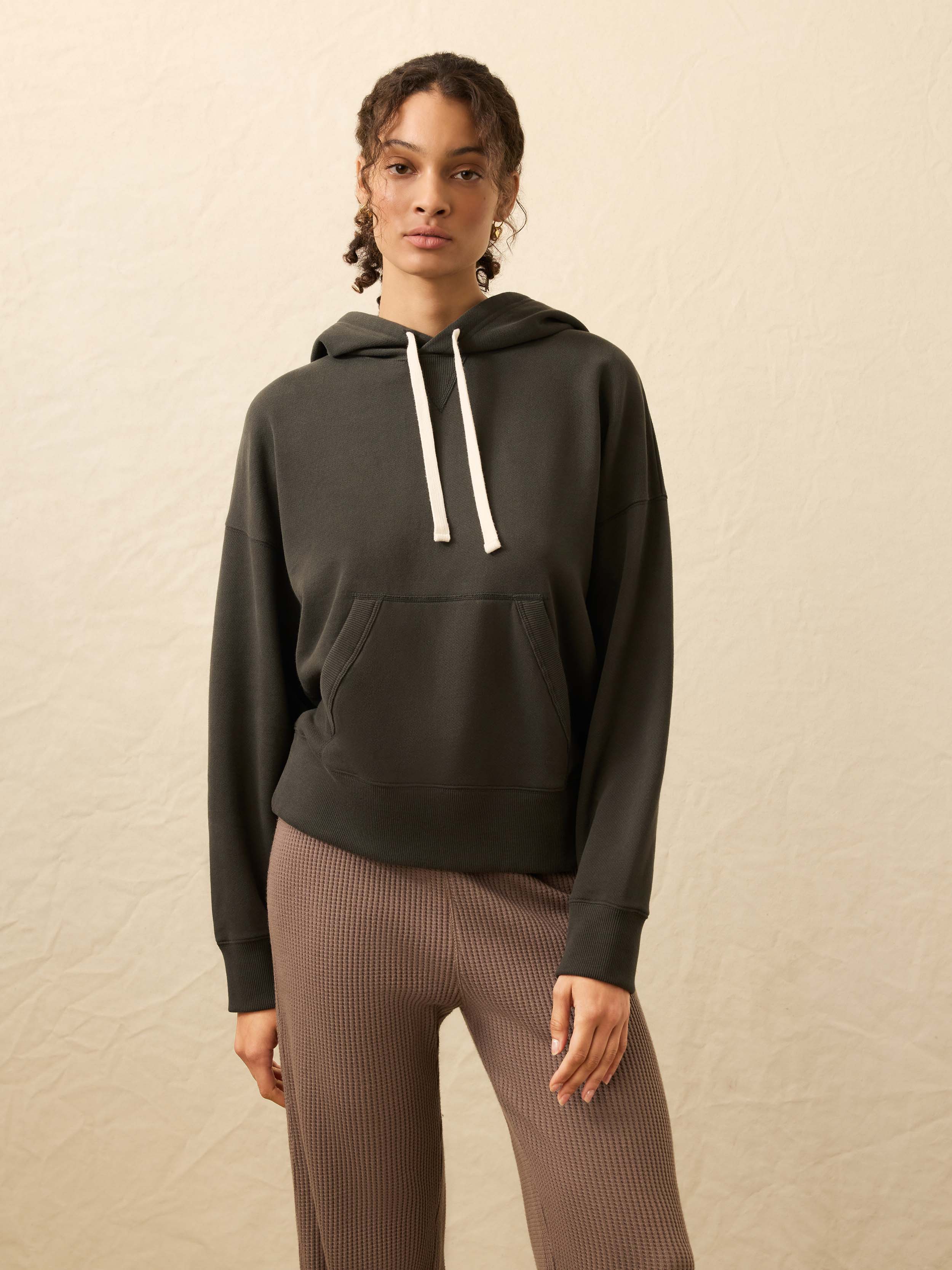 High Standard Fleece Hoodie - Mountain Black | Faherty Brand