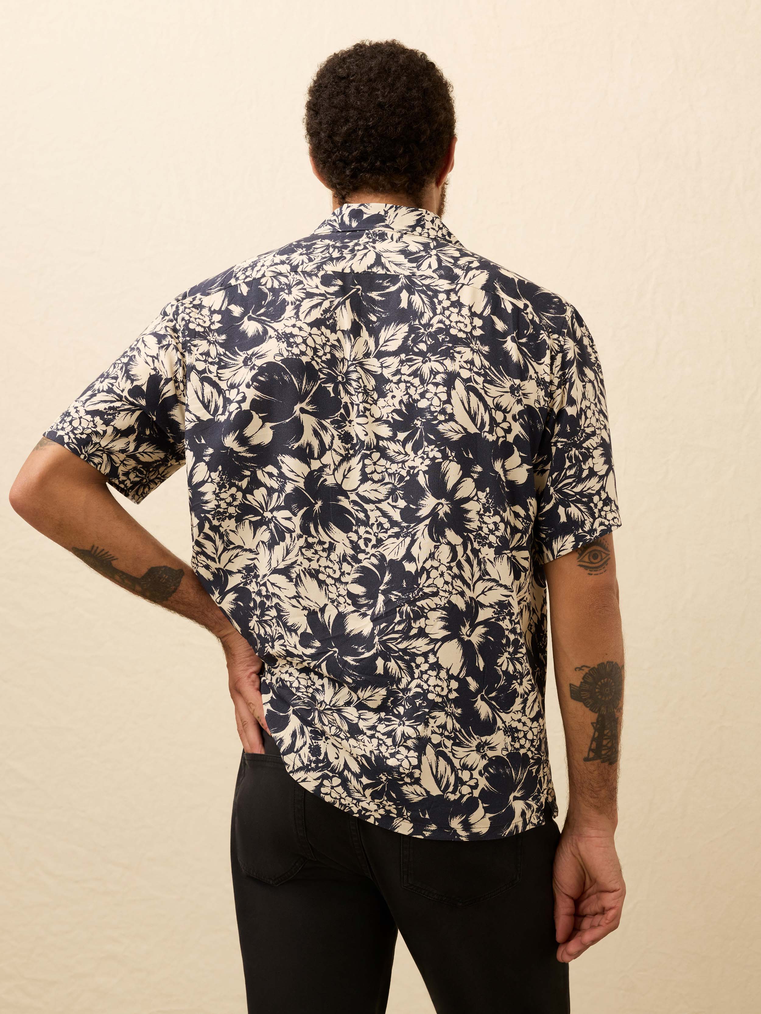 Short-Sleeve Bali Camp Shirt - Fjord Bloom | Faherty Brand