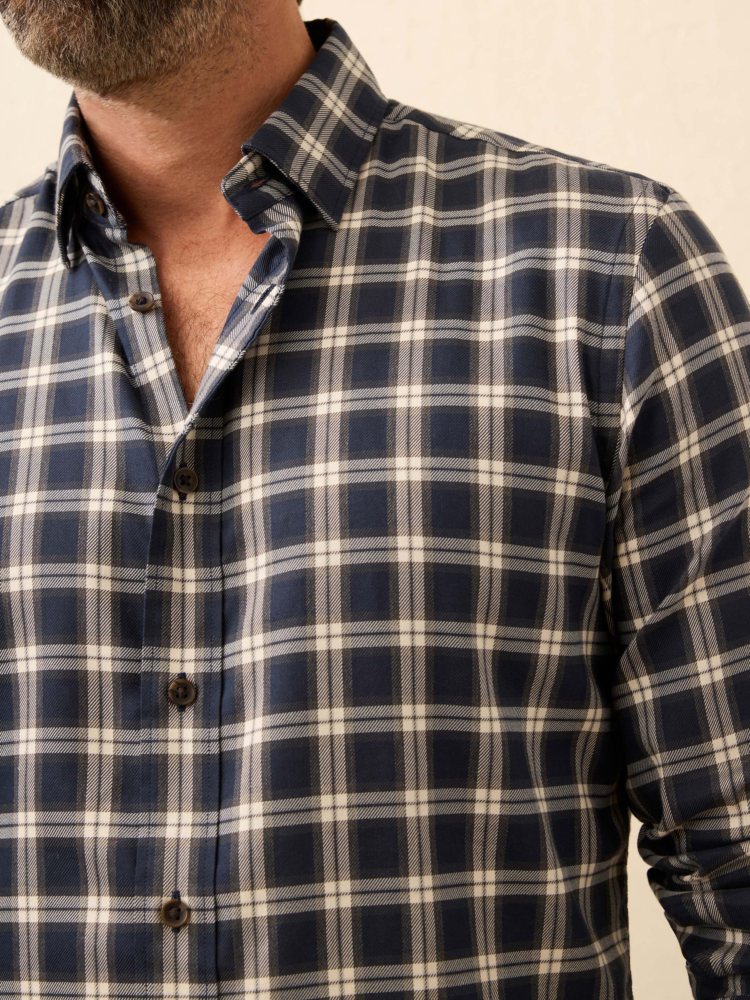 Soft Twill Movement™ Shirt - Navy Smoke Plaid | Faherty Brand