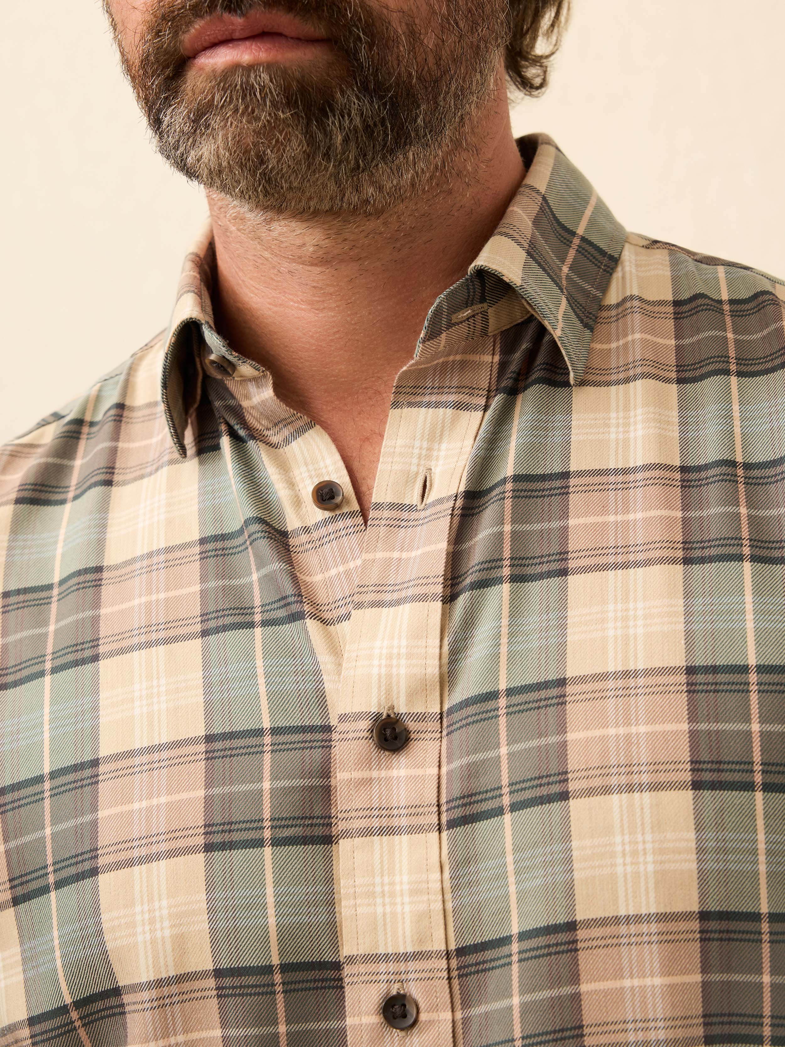 Soft Twill Movement™ Shirt - Olive Sands Plaid | Faherty Brand