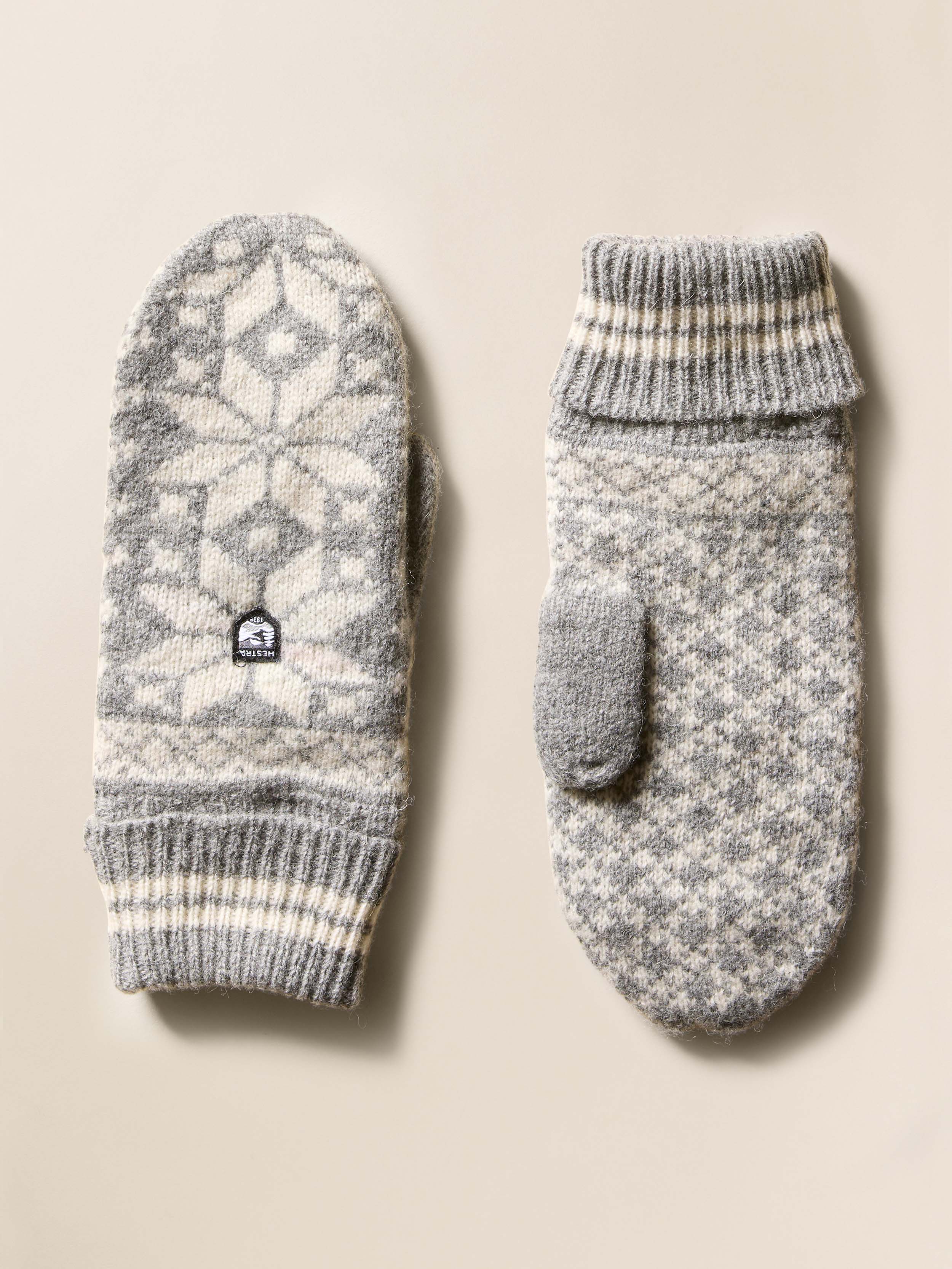 Hestra Isvik Mitt - Grey Off White | Faherty Brand