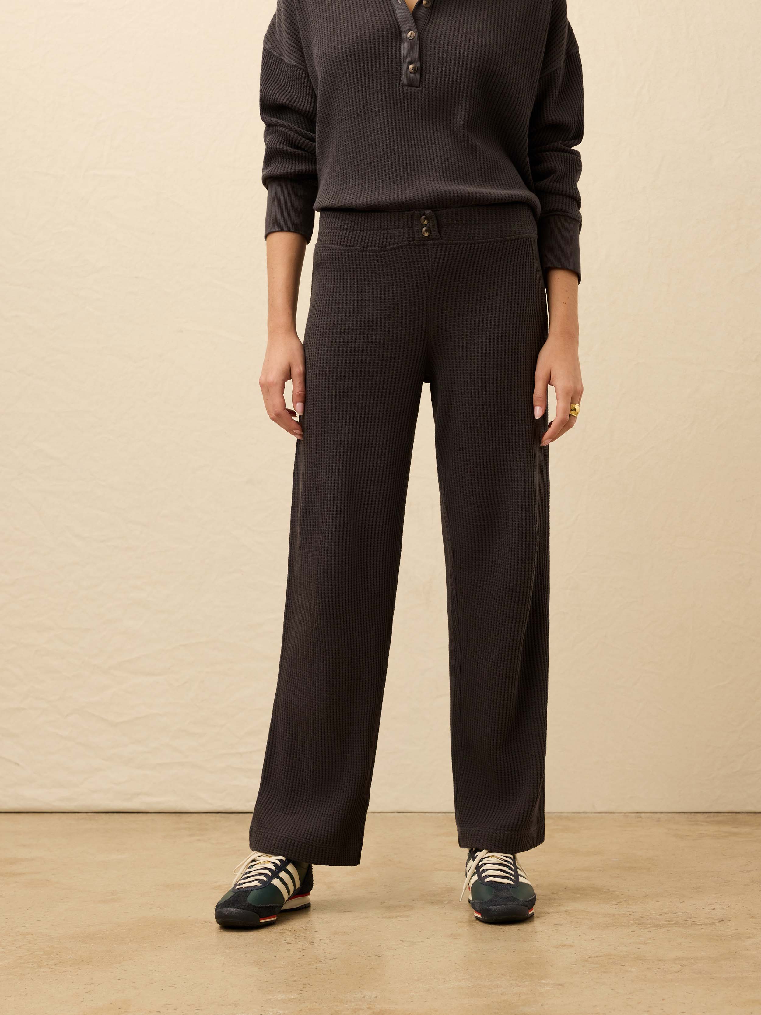 Apres Waffle Pant - Washed Black | Faherty Brand