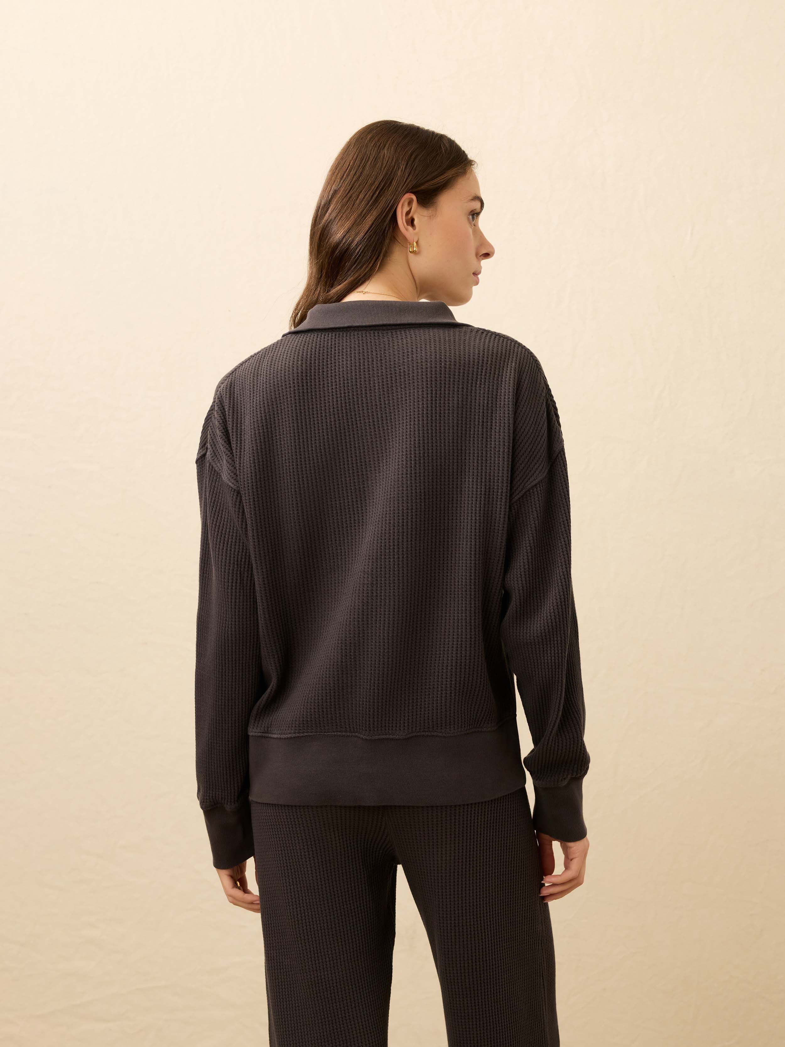 Apres Waffle Henley - Washed Black | Faherty Brand