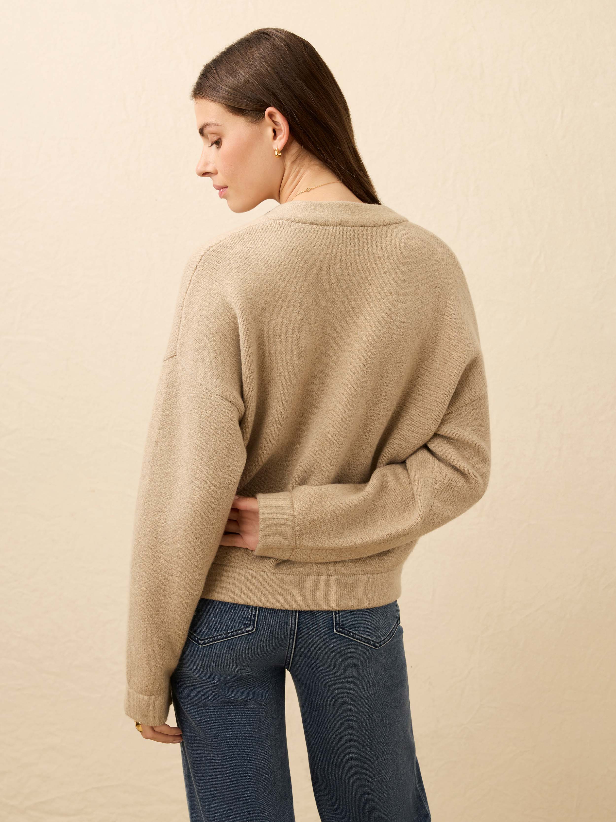 Jackson V Neck Popover - Oatmeal Heather | Faherty Brand