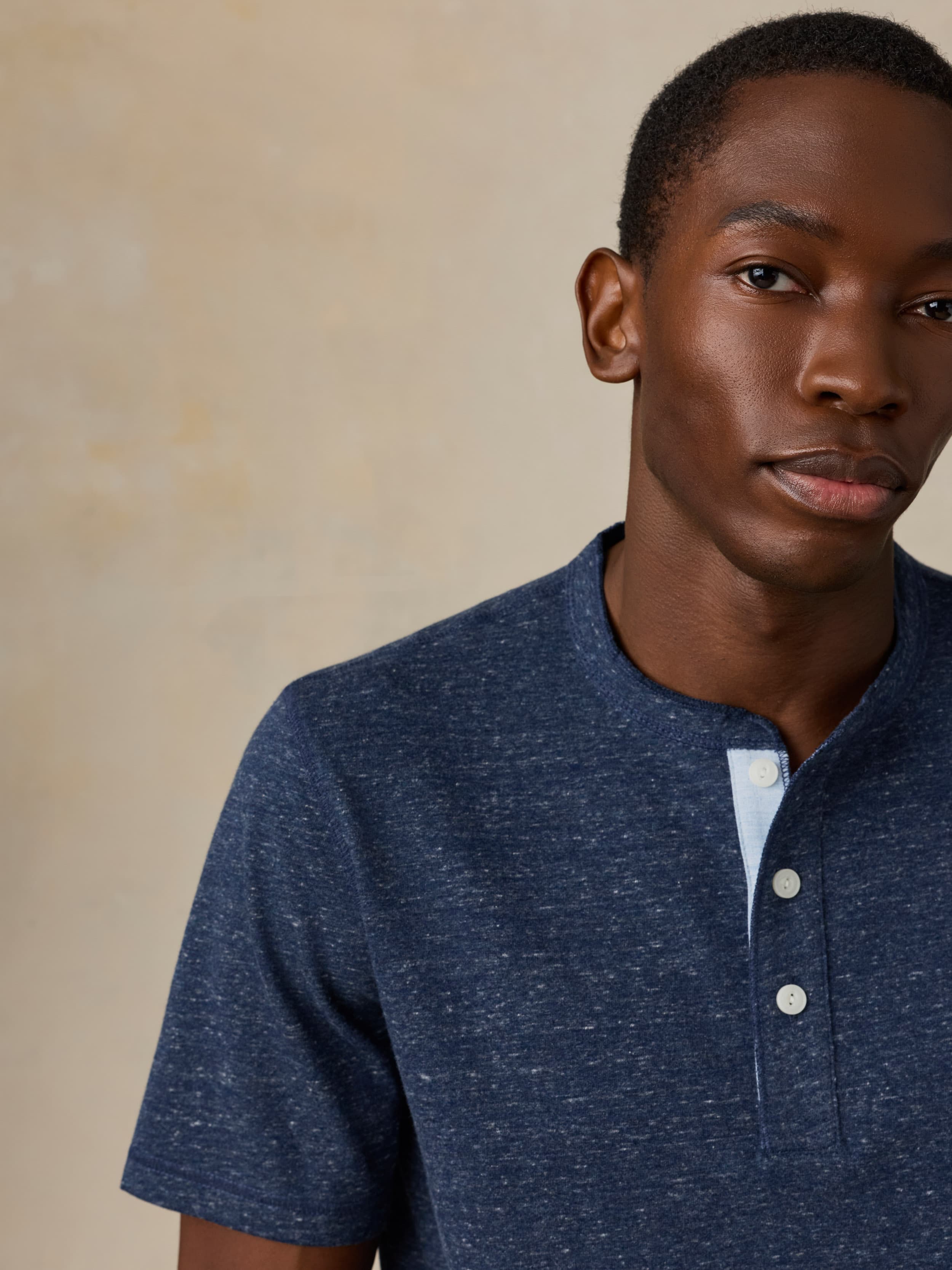 Short-Sleeve Breeze Henley - Midnight Skies Heather | Faherty Brand