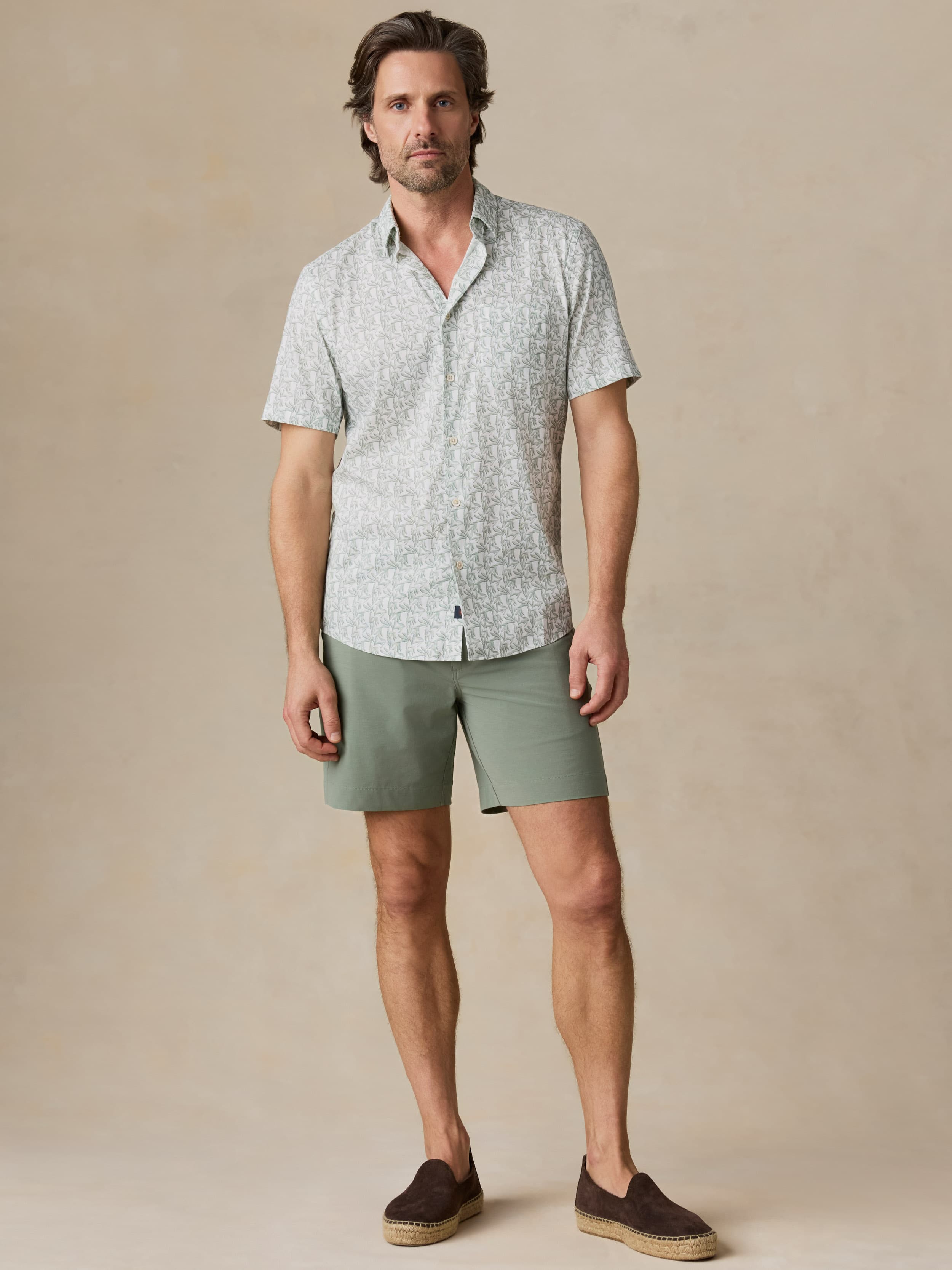 Short-Sleeve Movement™ Monterey Shirt - Aspen Green Leaf | Faherty Brand