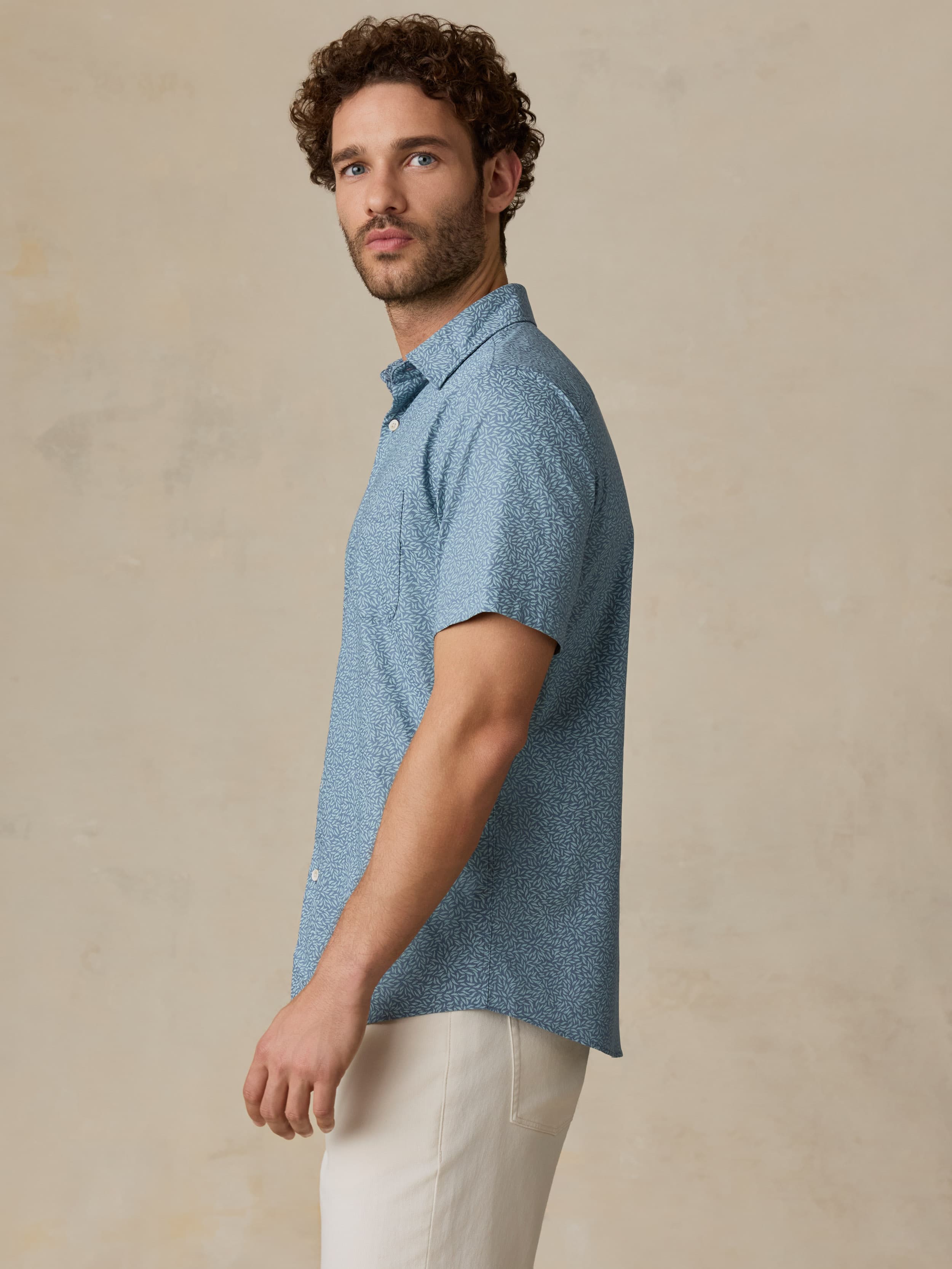 Short-Sleeve Movement™ Monterey Shirt - Teal Grove Foliage | Faherty Brand