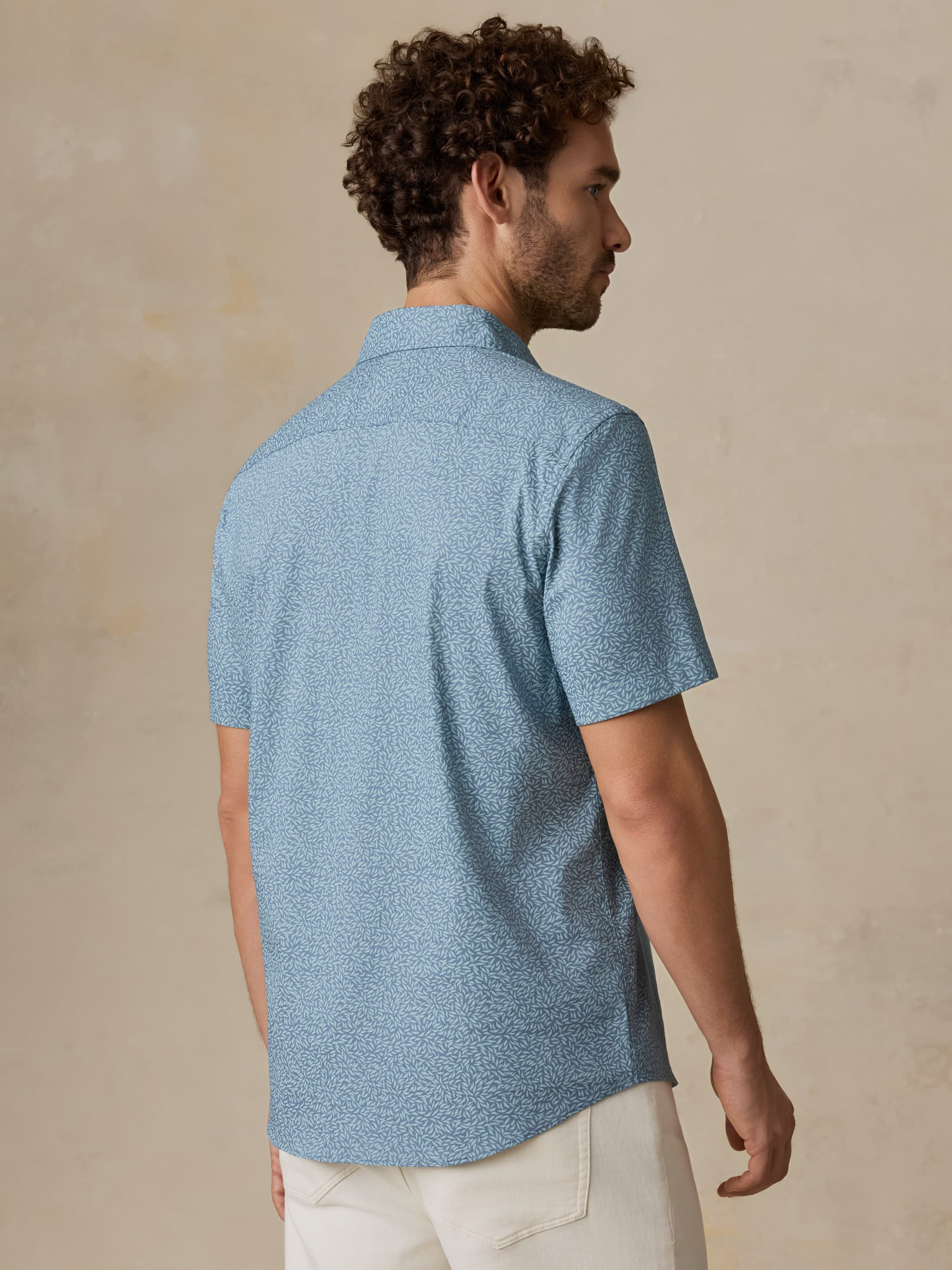 Short-Sleeve Movement™ Monterey Shirt - Teal Grove Foliage | Faherty Brand