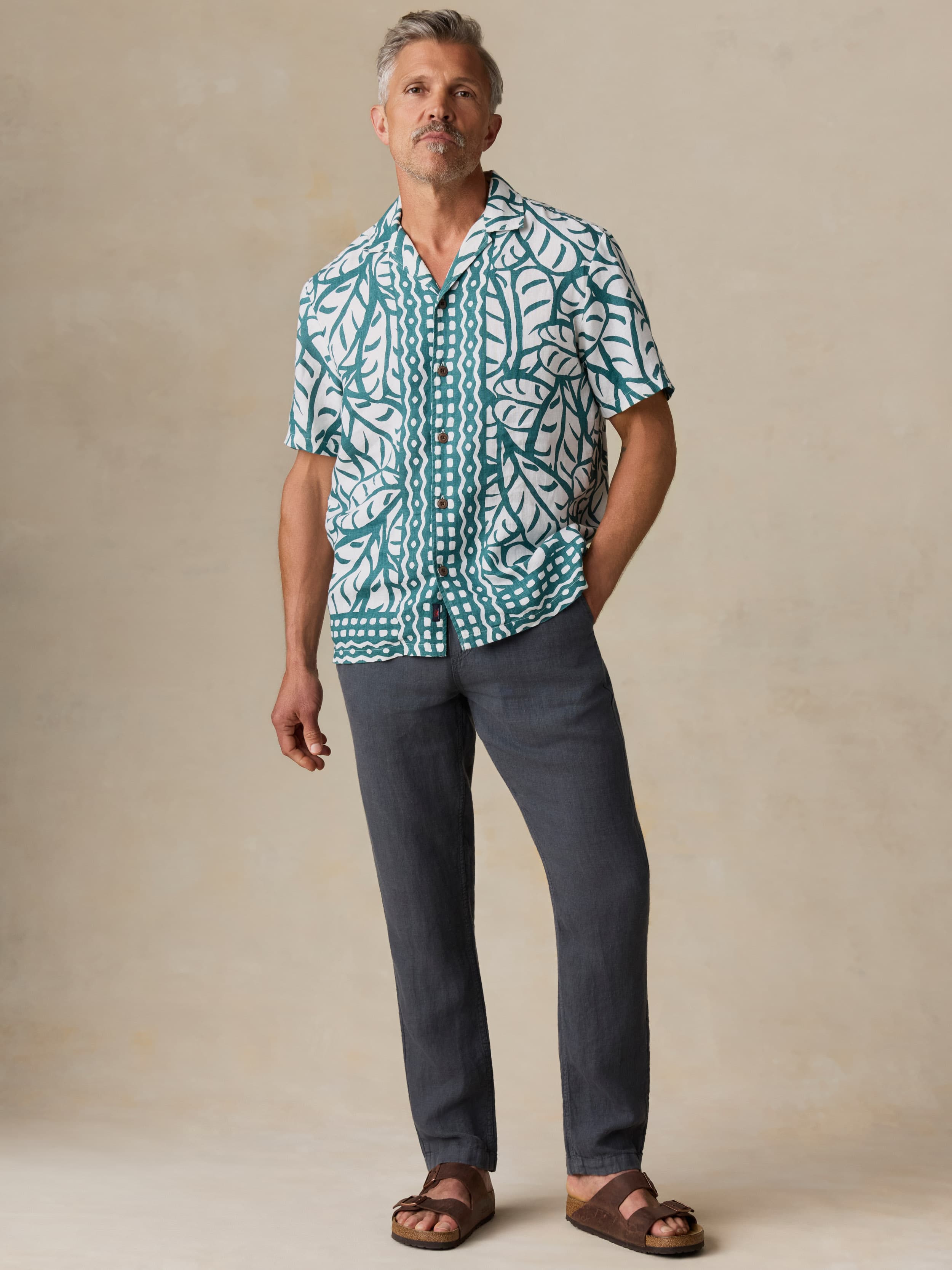 Short-Sleeve Linen Camp Shirt - Biscayne Leaves | Faherty Brand