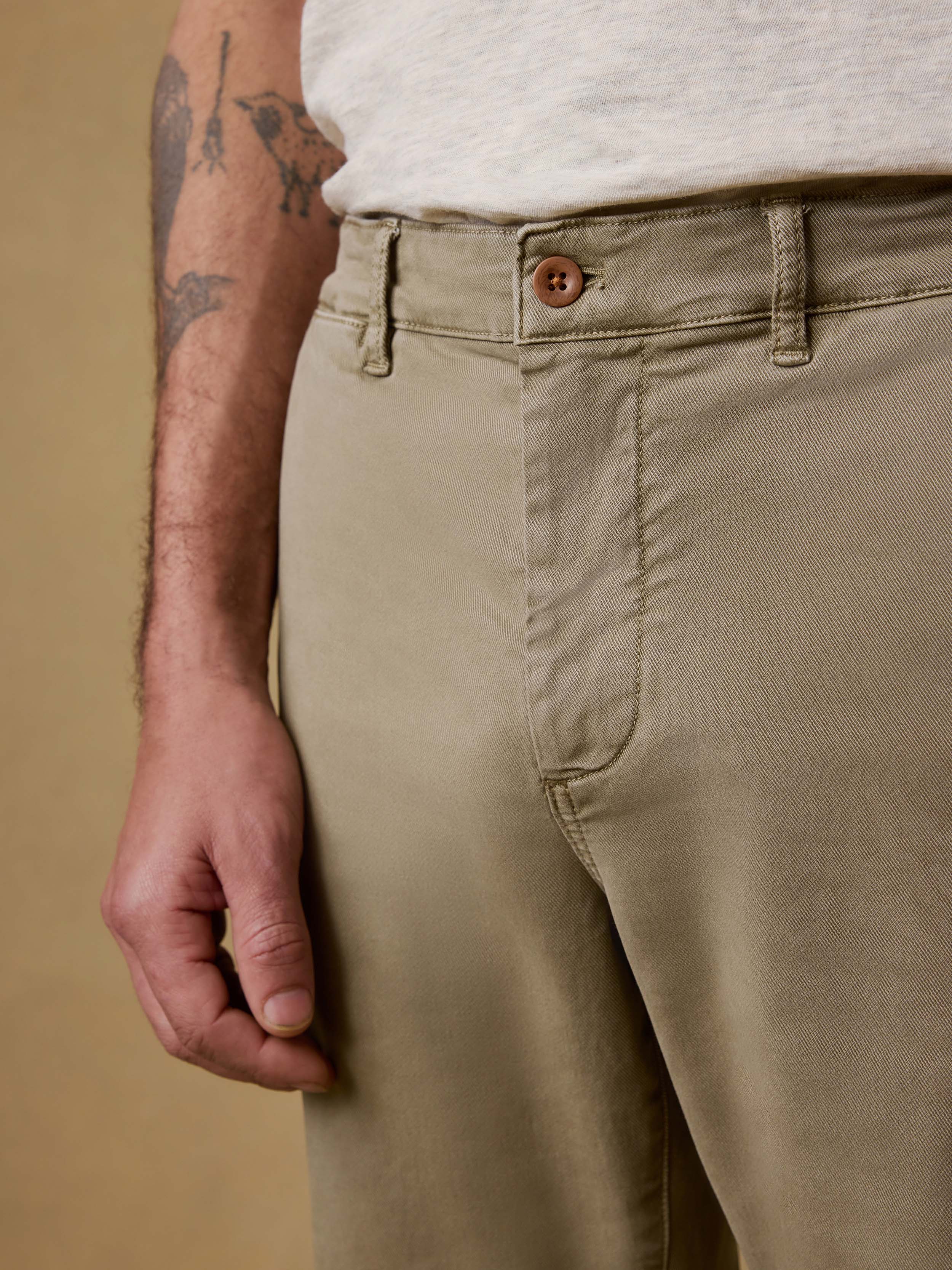 Coastline Chino - Olive Valley | Faherty Brand
