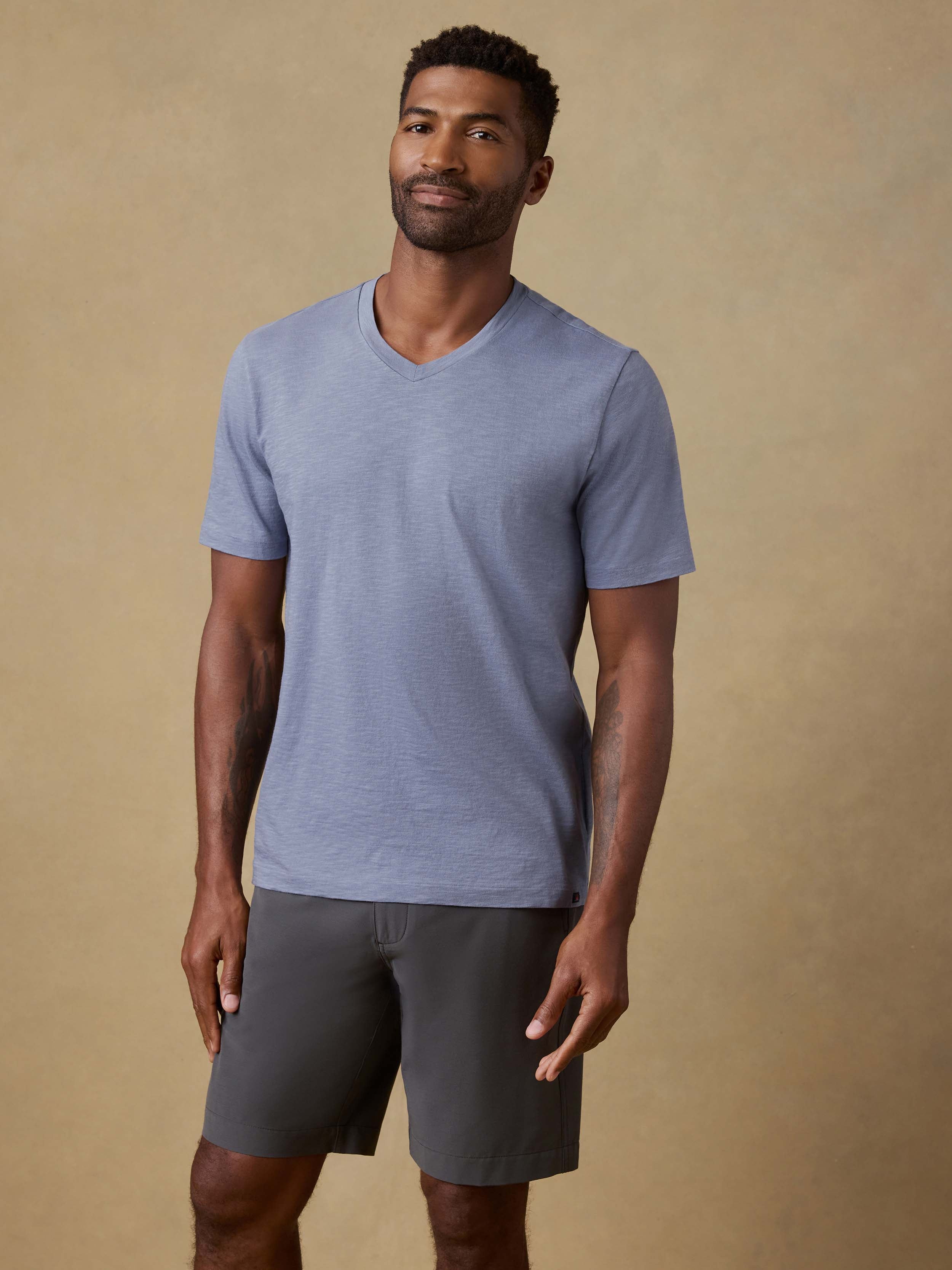 Short-Sleeve Sunwashed V-Neck Tee - Flint | Faherty Brand