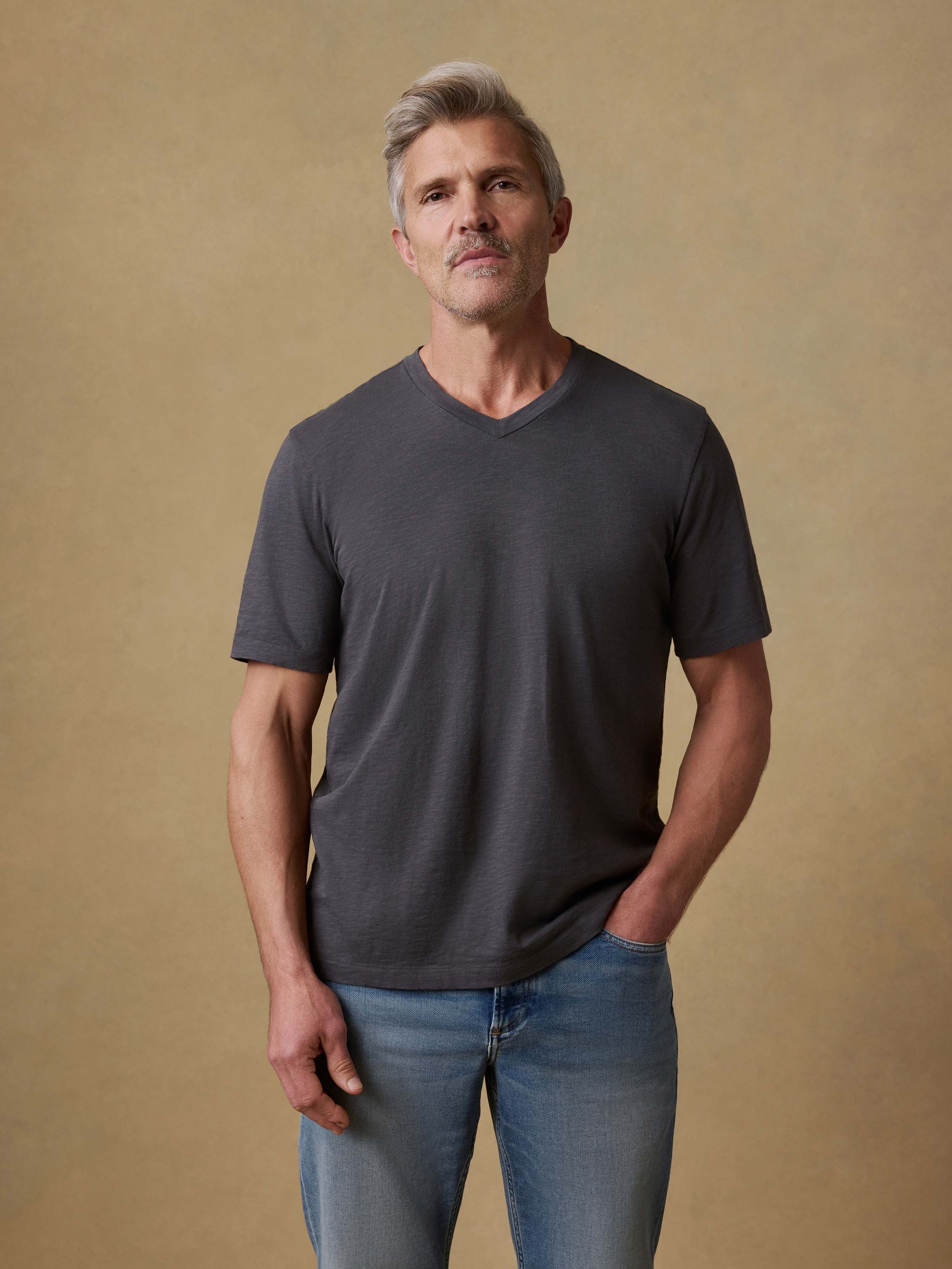 Short-Sleeve Sunwashed V-Neck Tee - Graphite | Faherty Brand