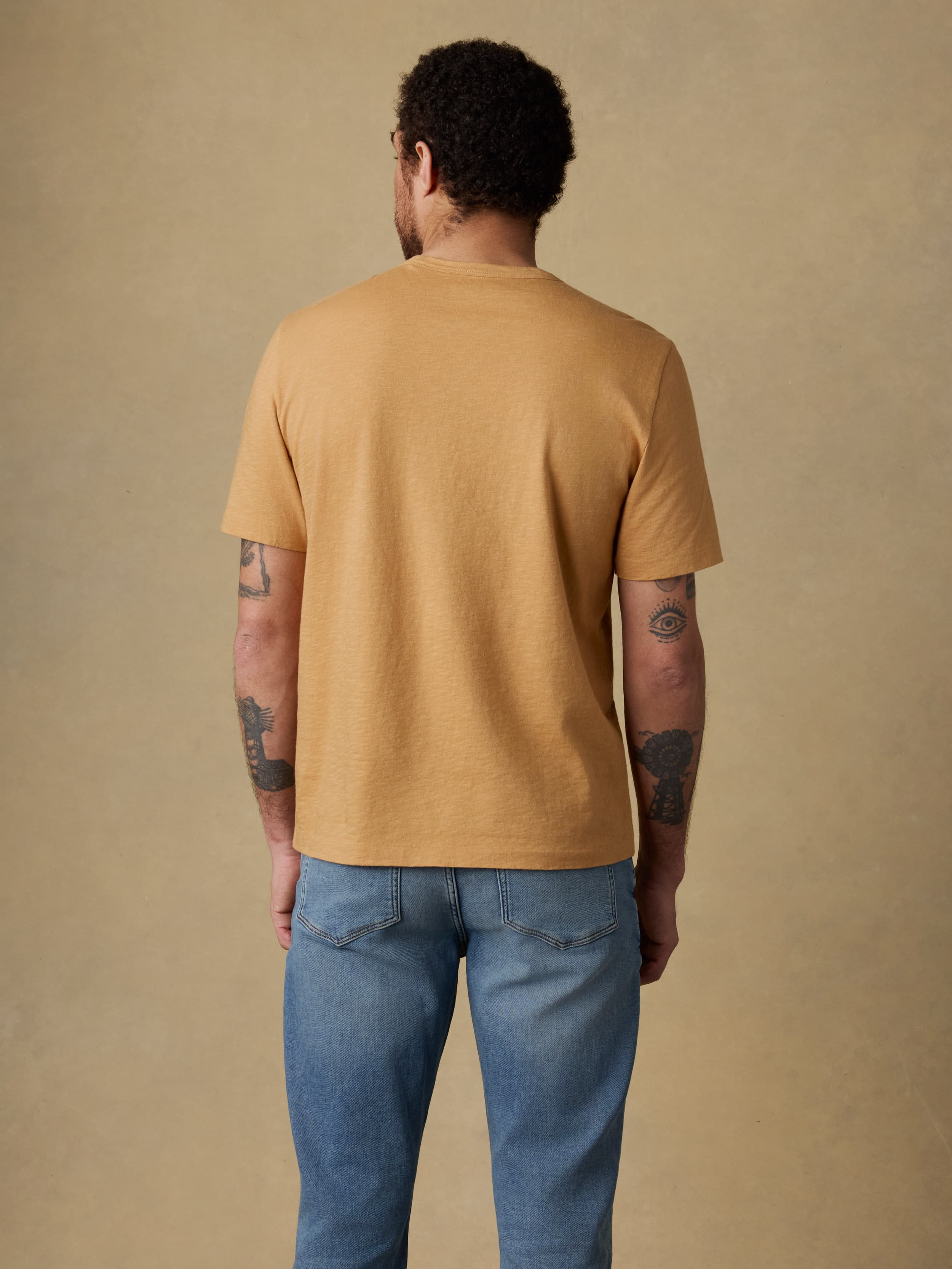 Sunwashed Regenerative Tee - Field Brown | Faherty Brand