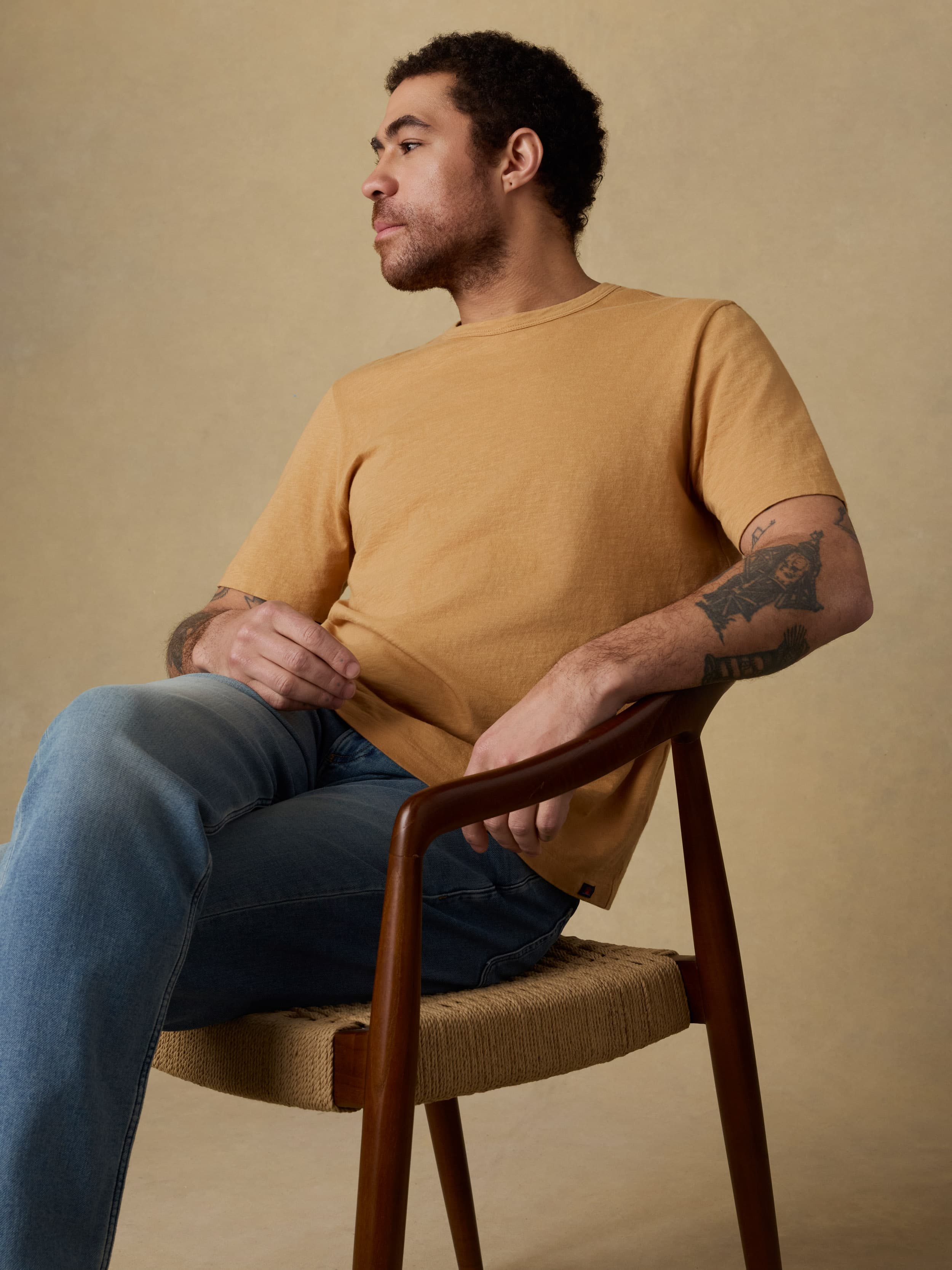 Sunwashed Regenerative Tee - Field Brown | Faherty Brand