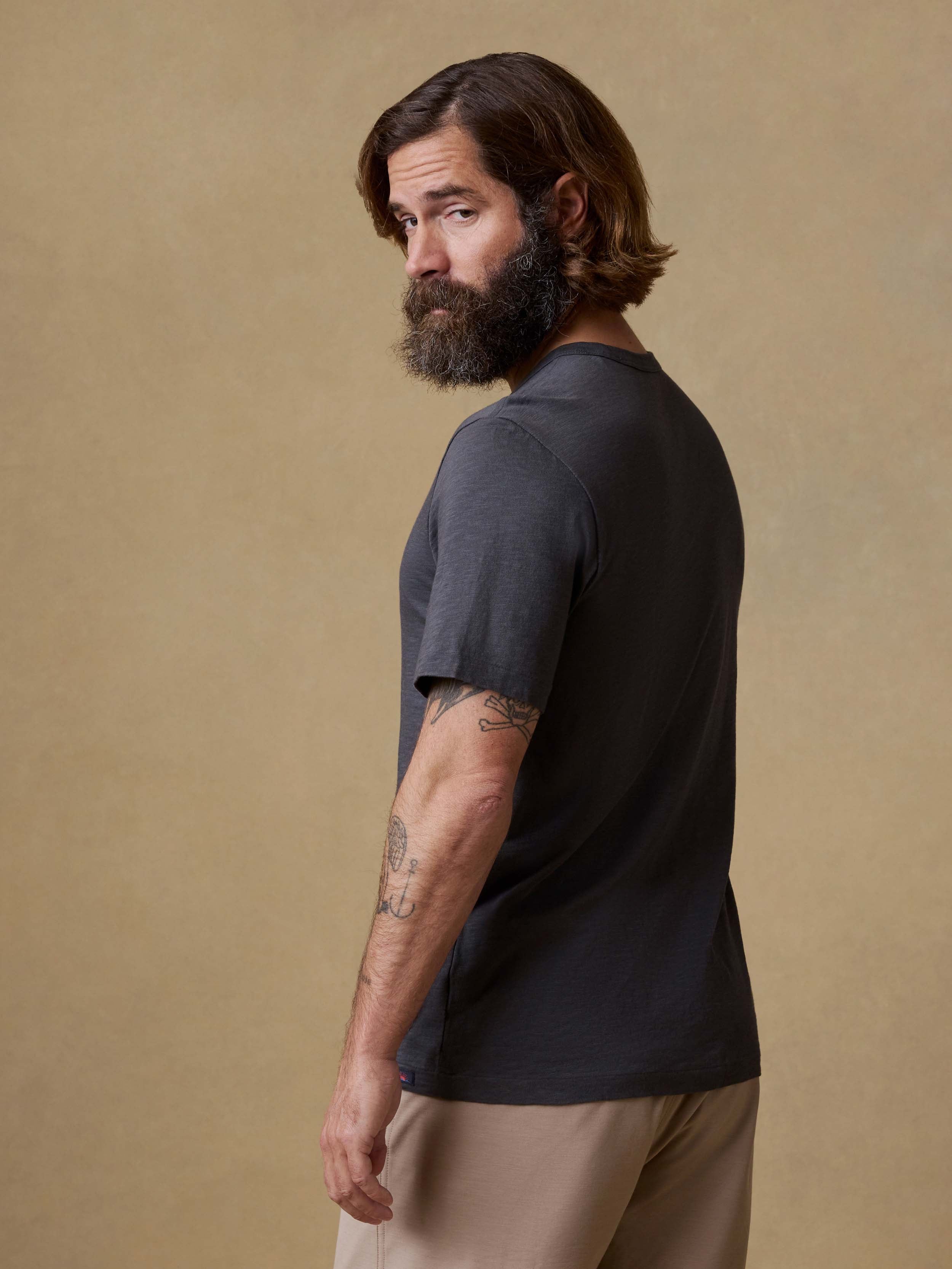 Sunwashed Regenerative Tee - Graphite | Faherty Brand