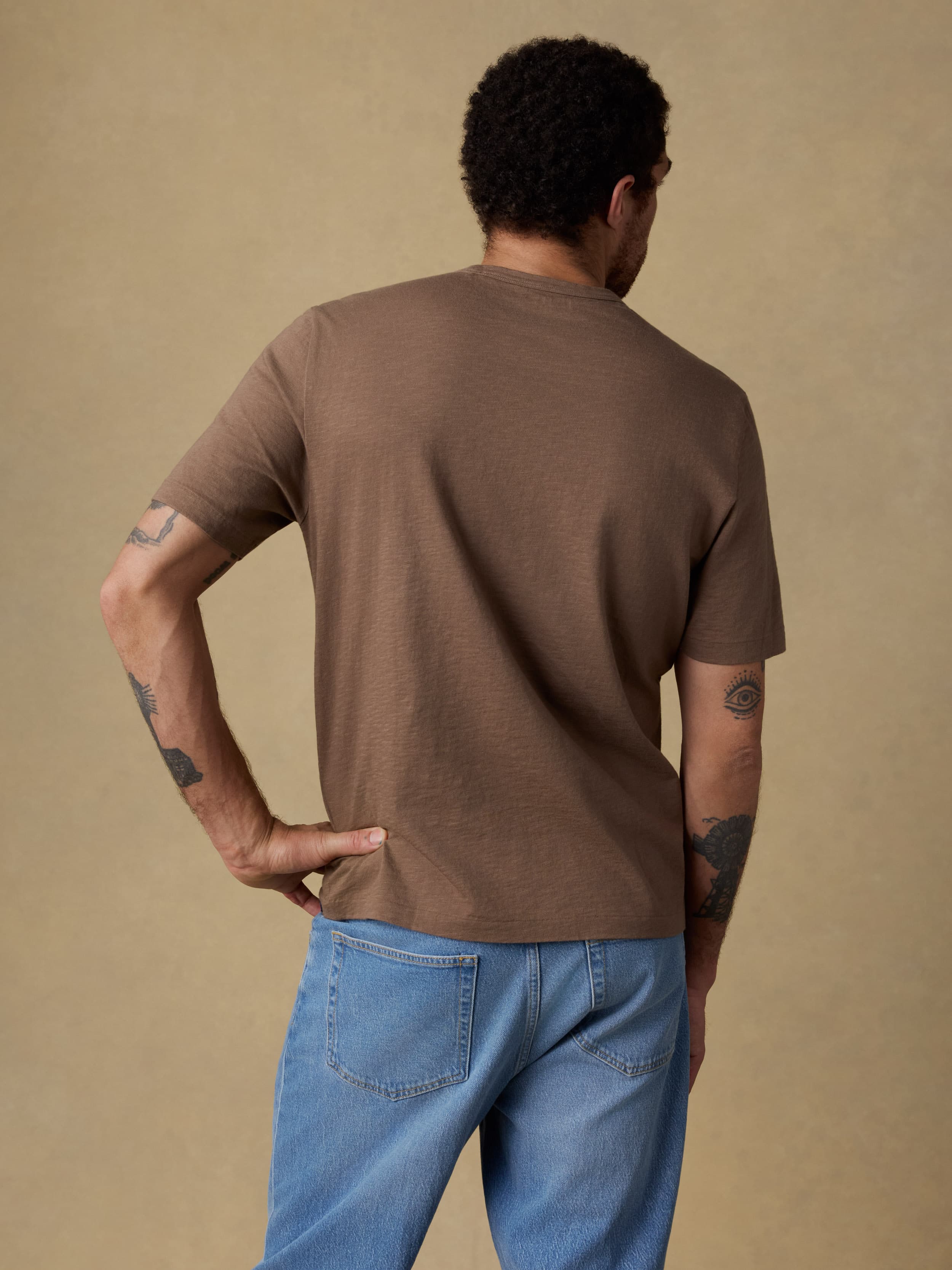 Sunwashed Regenerative Pocket Tee - Island Brown | Faherty Brand