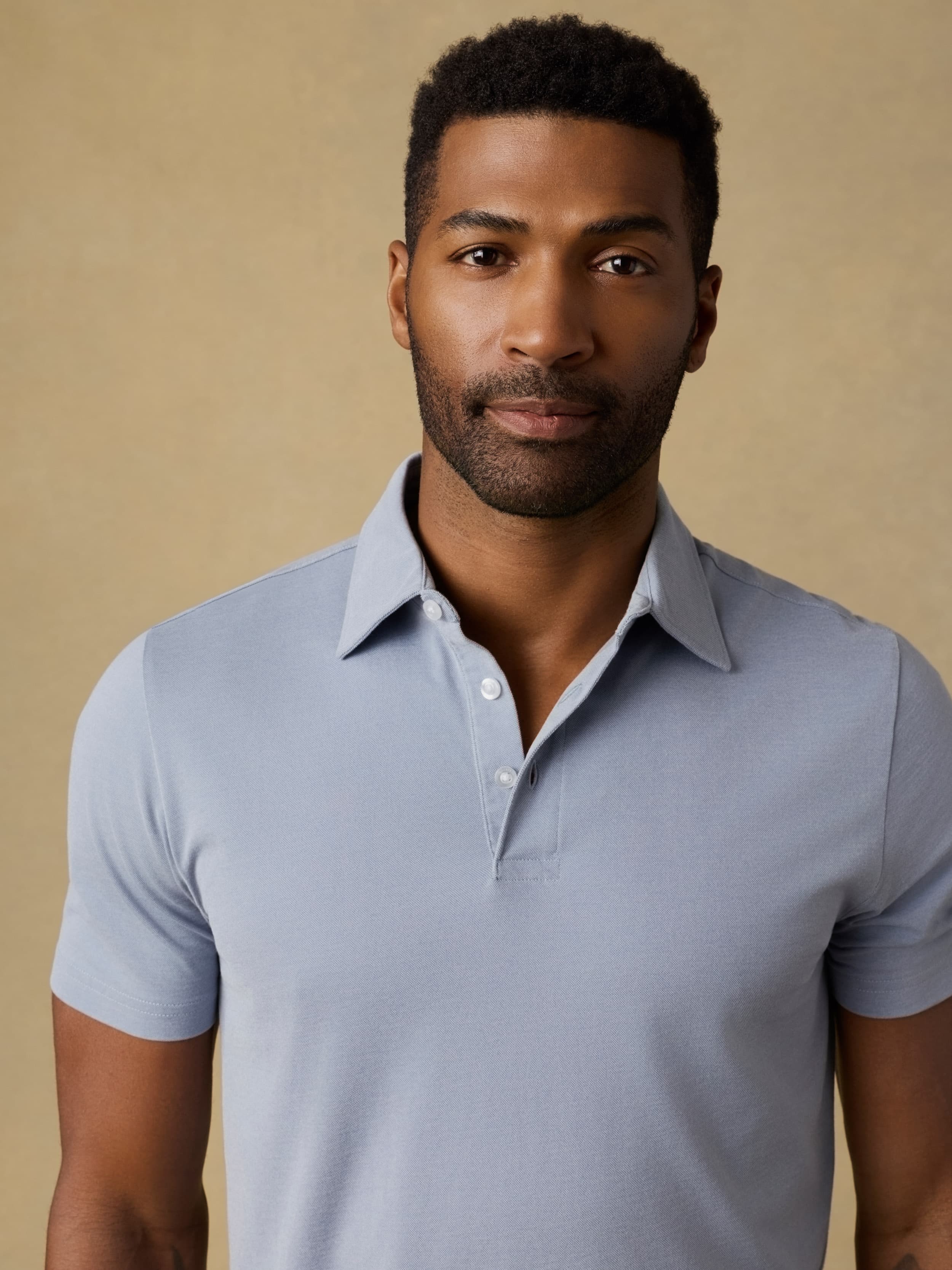 Short-Sleeve Movement™ Pique Polo - Flint White Melange | Faherty Brand
