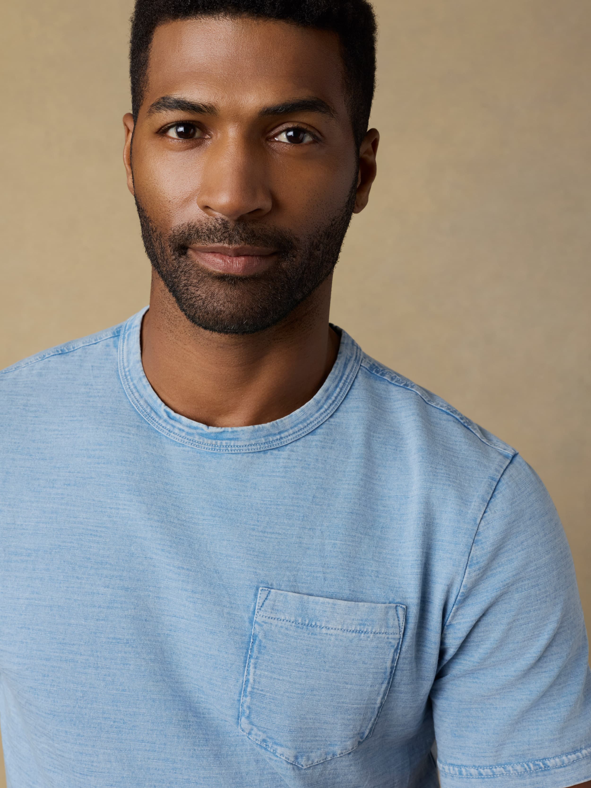 Short-Sleeve Indigo Pocket Tee - 10-year Wash | Faherty Brand