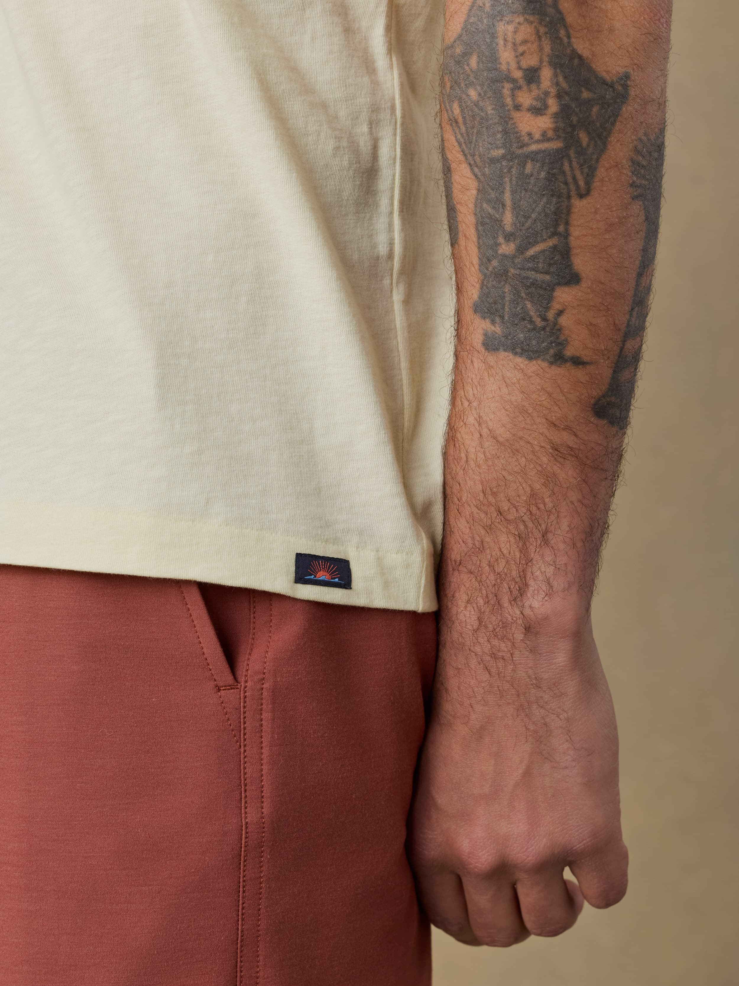 Surf Shop Sunwashed Regenerative Tee - Isle Sun | Faherty Brand