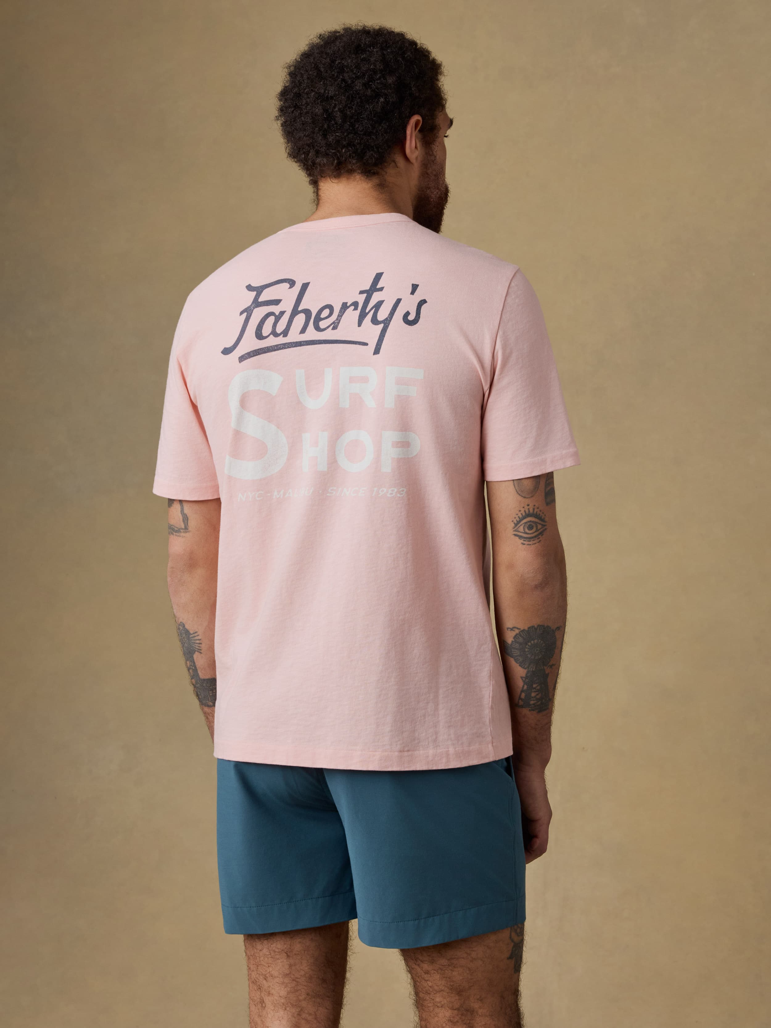 Surf Shop Sunwashed Regenerative Pocket Tee - Pink Sand | Faherty Brand