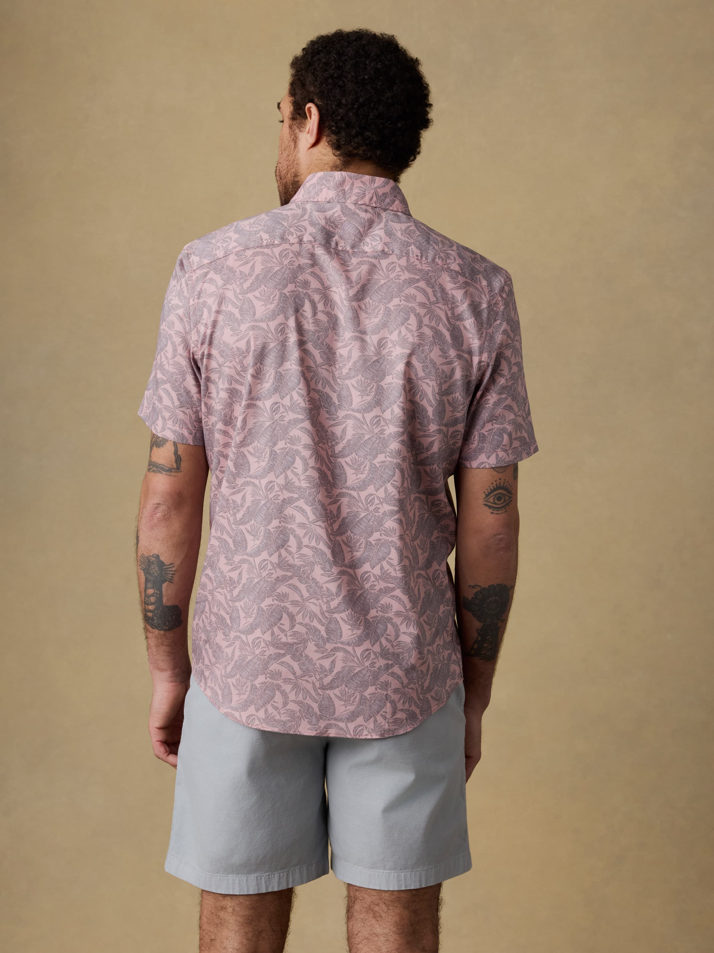 Short-Sleeve Movement™ Monterey Shirt - Mauve Tropic Foliage | Faherty Brand