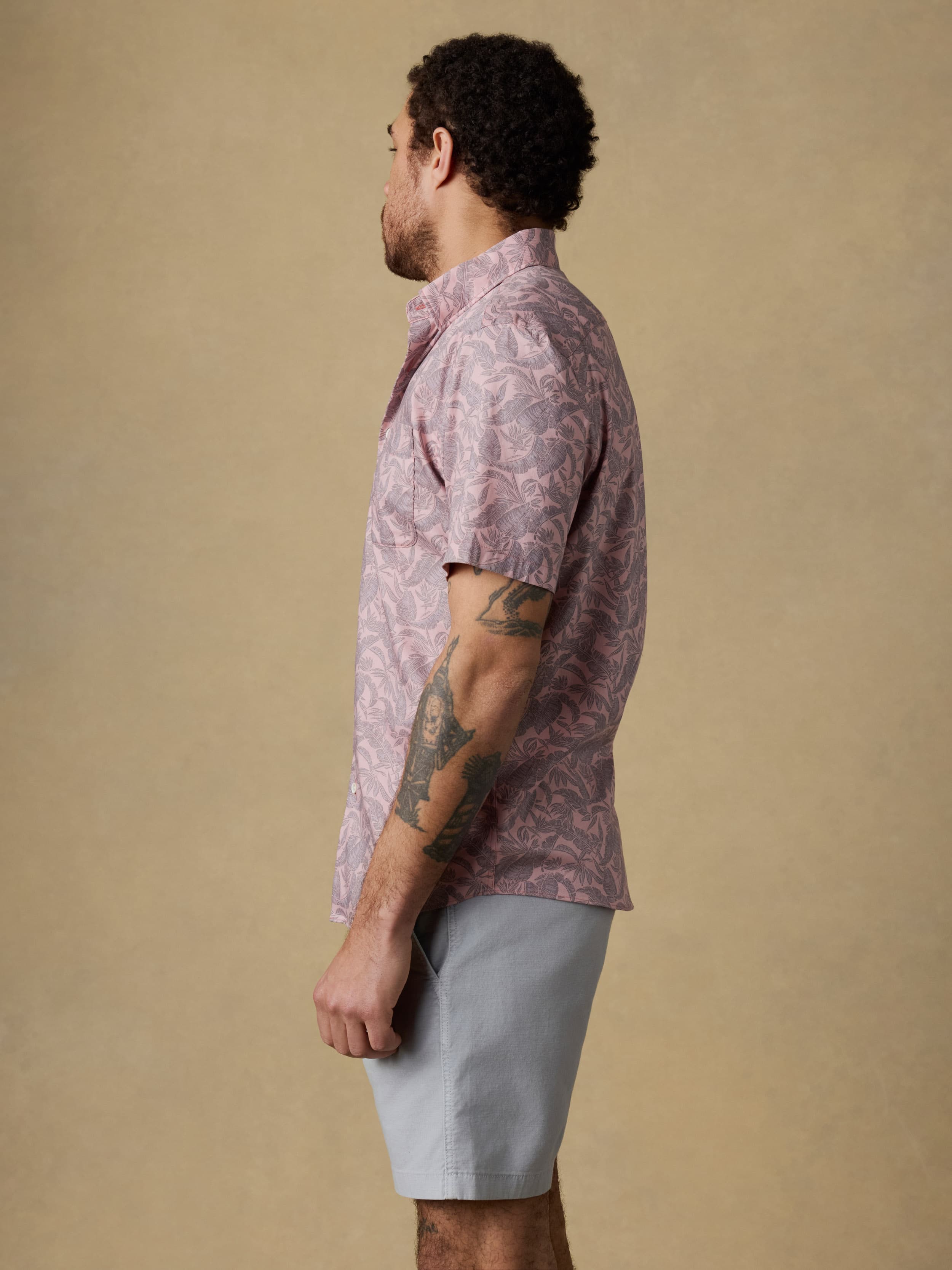 Short-Sleeve Movement™ Monterey Shirt - Mauve Tropic Foliage | Faherty Brand
