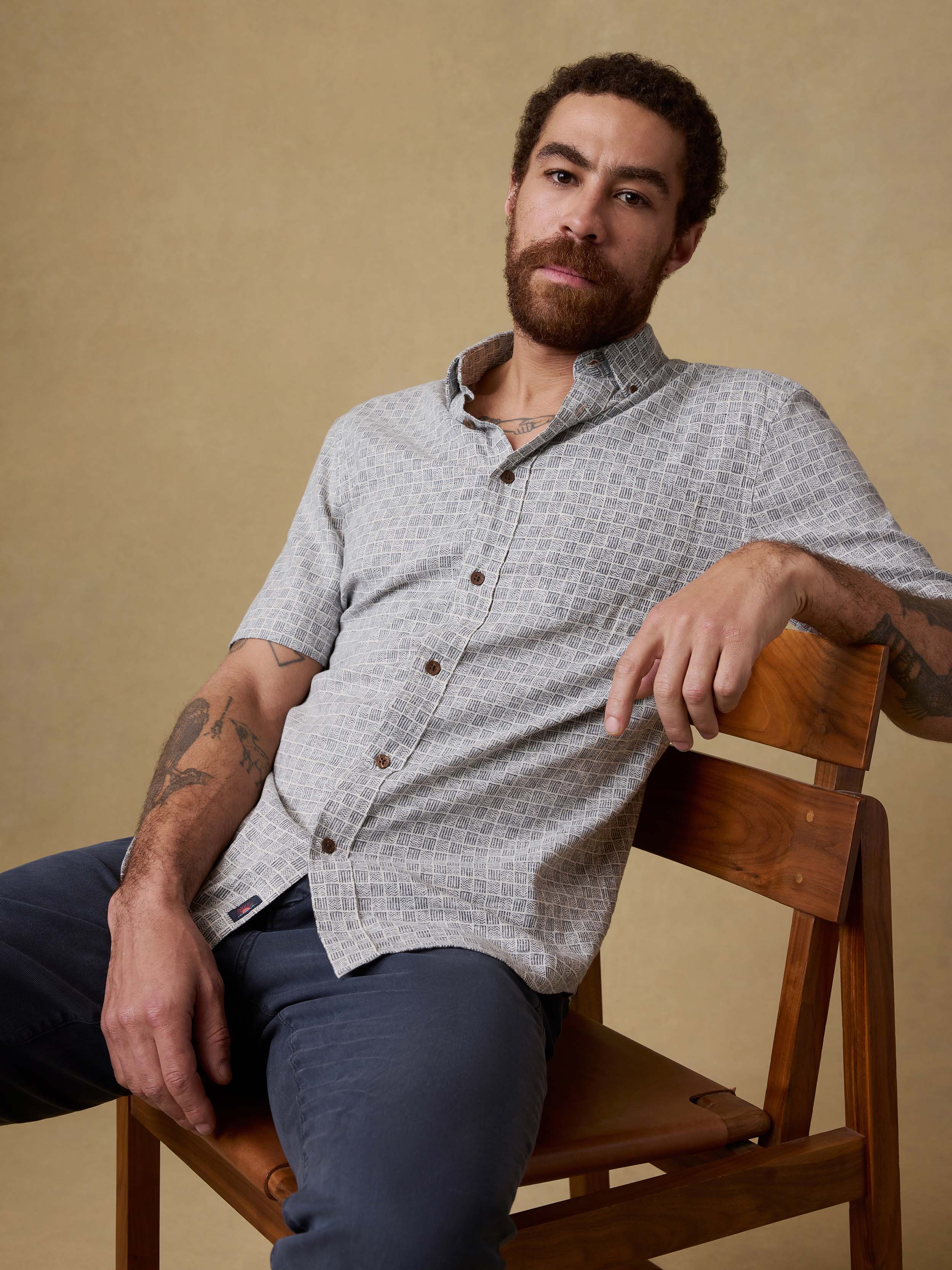 Short-Sleeve Breeze Shirt - Graphite Shell Bricks | Faherty Brand