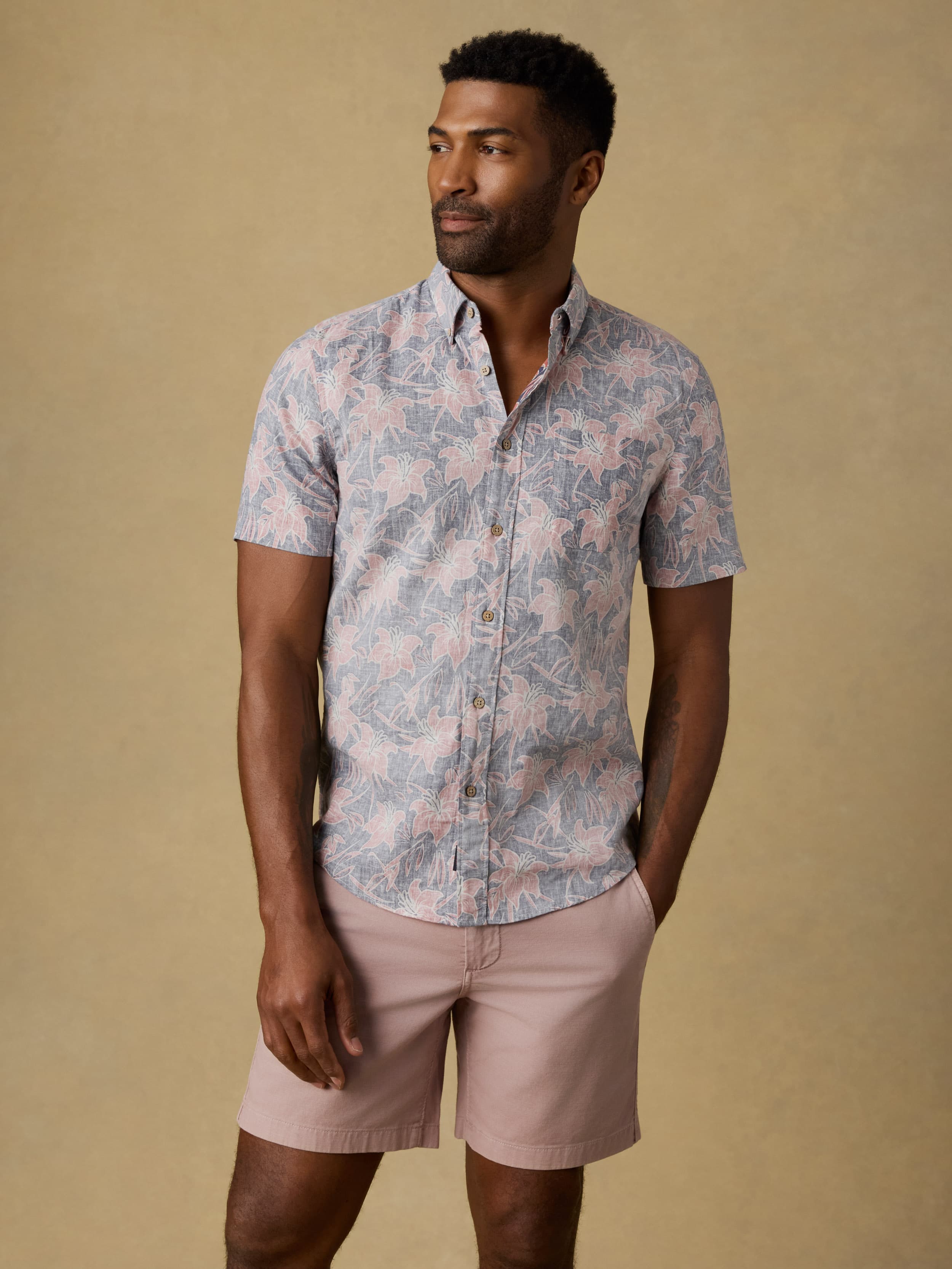 Short-Sleeve Breeze Shirt - Navy Red Lotus | Faherty Brand