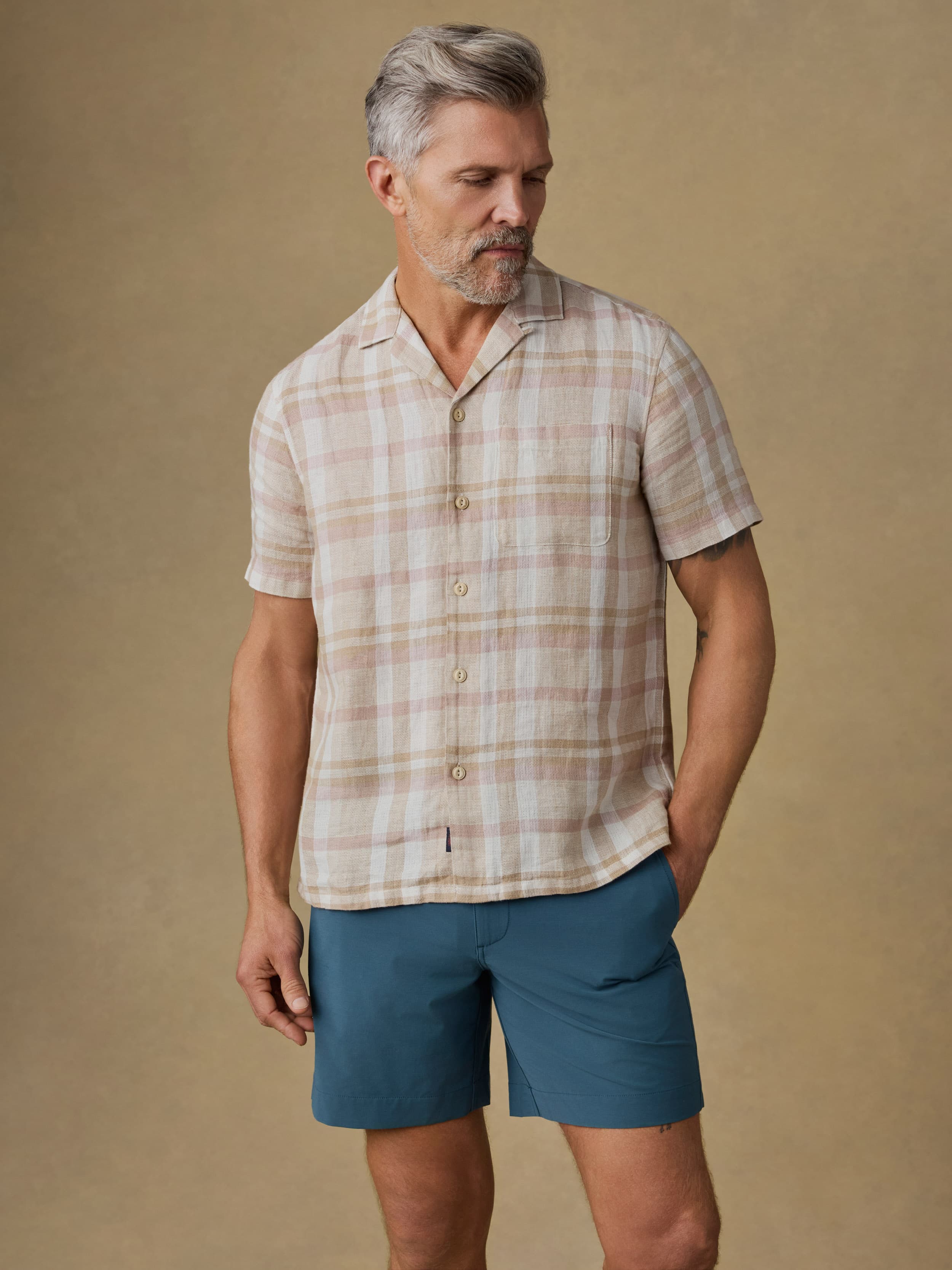Short-Sleeve Palma Linen Camp Shirt - Mauve Sand Plaid | Faherty Brand