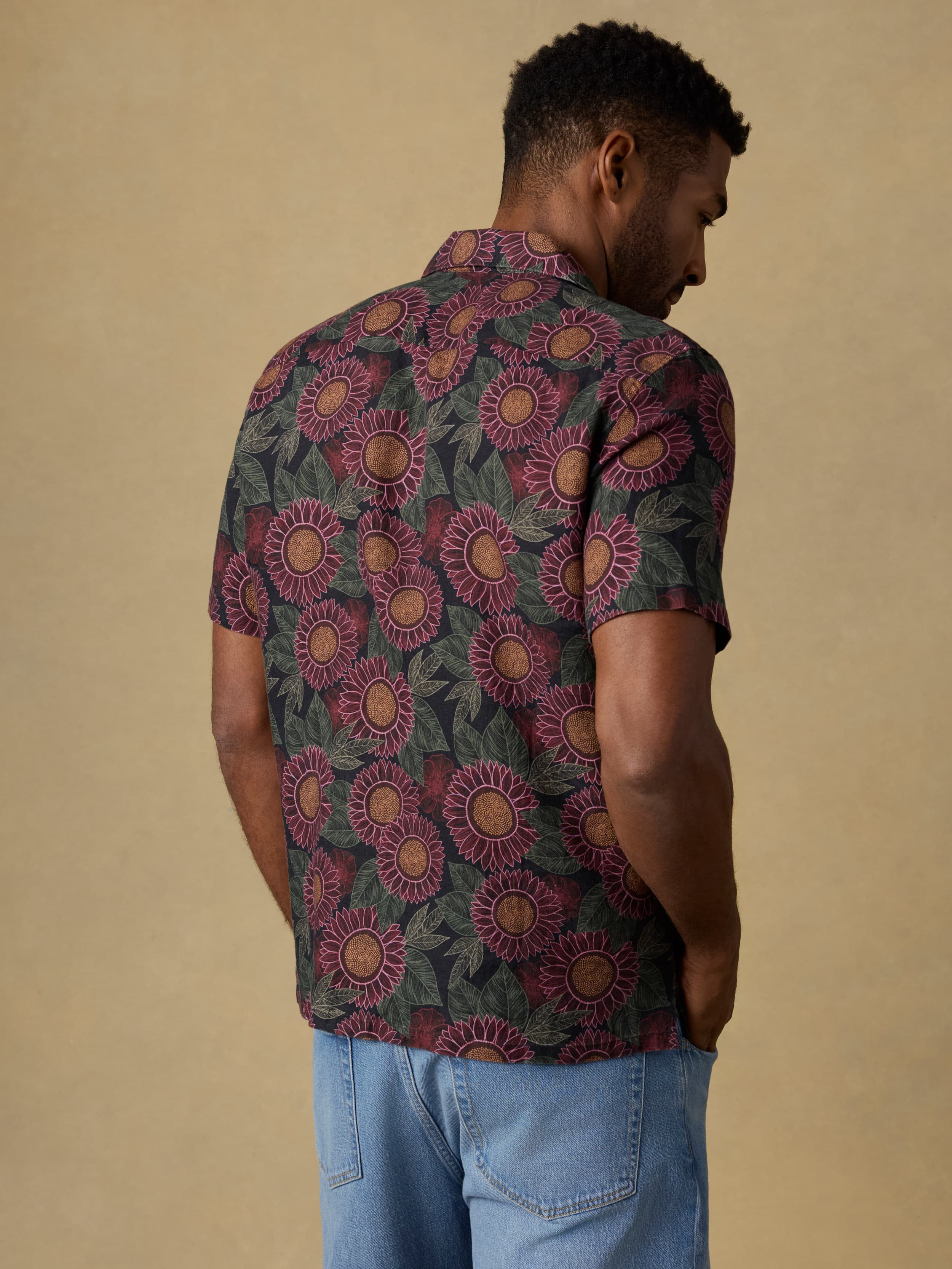 Short-Sleeve Reserve Basque Camp Shirt - Black Floral Road | Faherty Brand