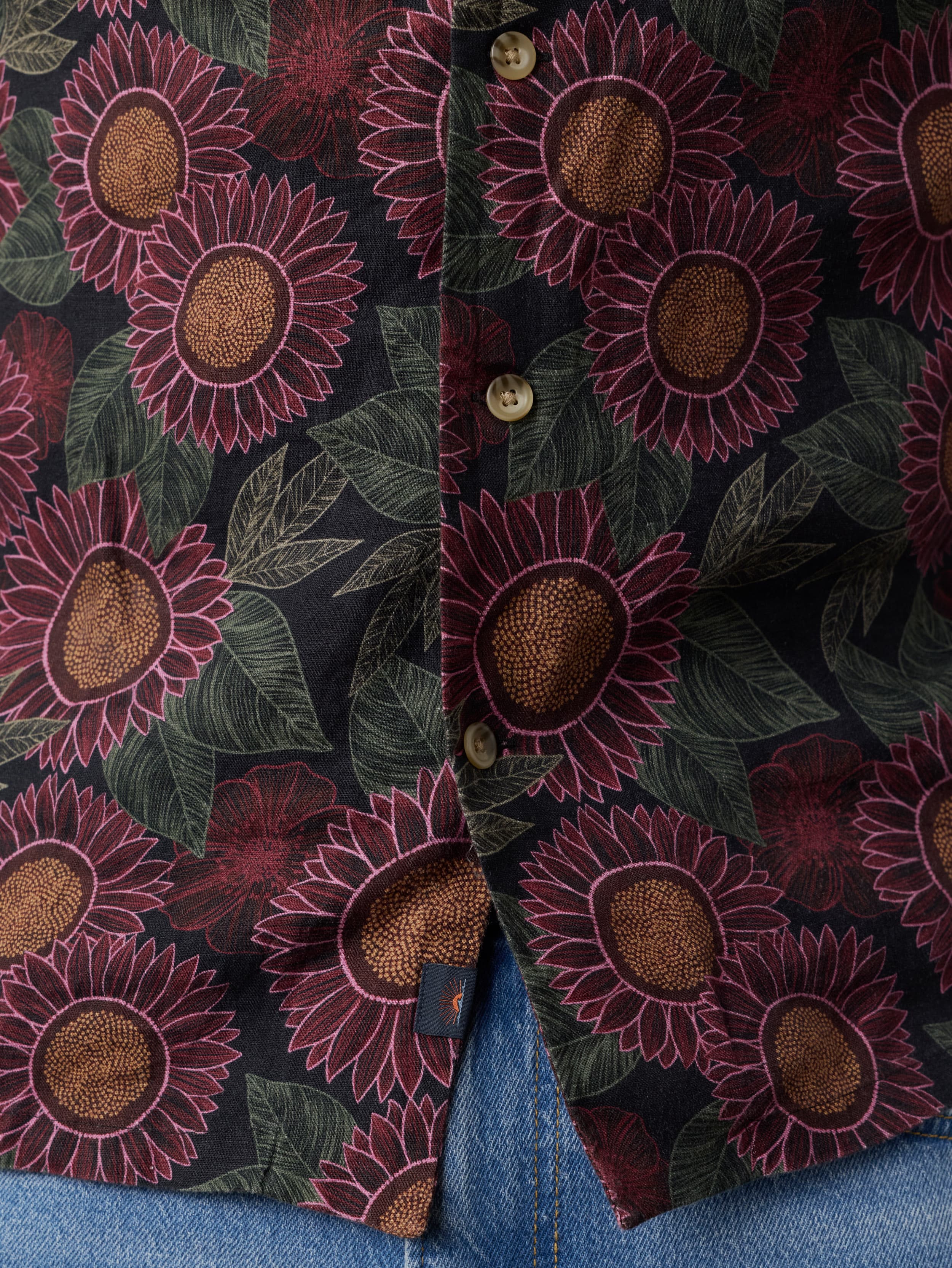 Short-Sleeve Reserve Basque Camp Shirt - Black Floral Road | Faherty Brand