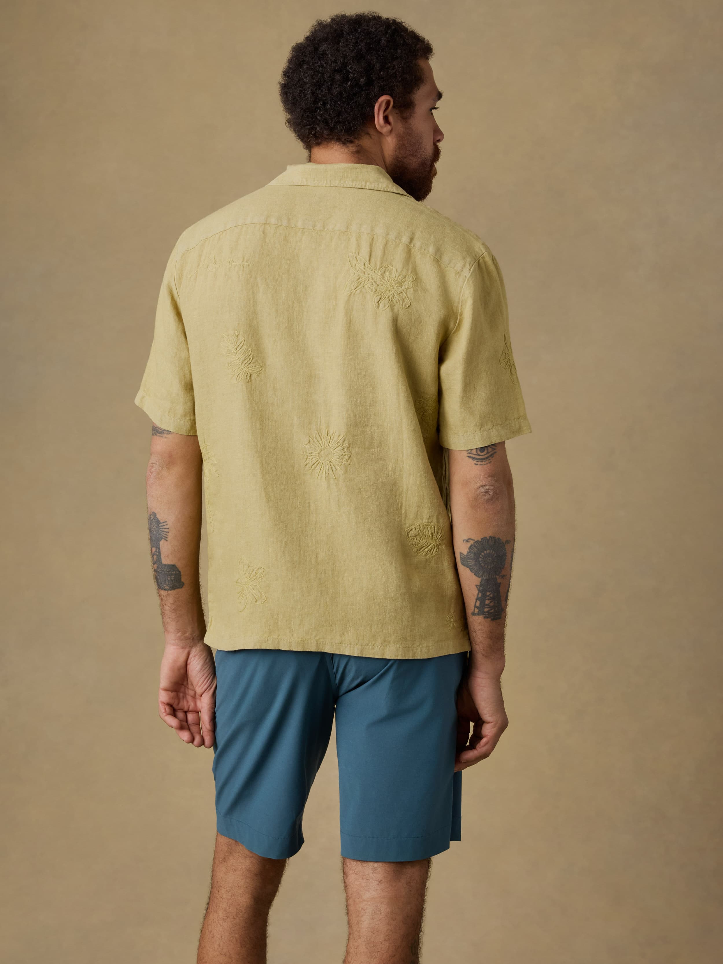 Short-Sleeve Embroidered Shirt - Island Wheat | Faherty Brand