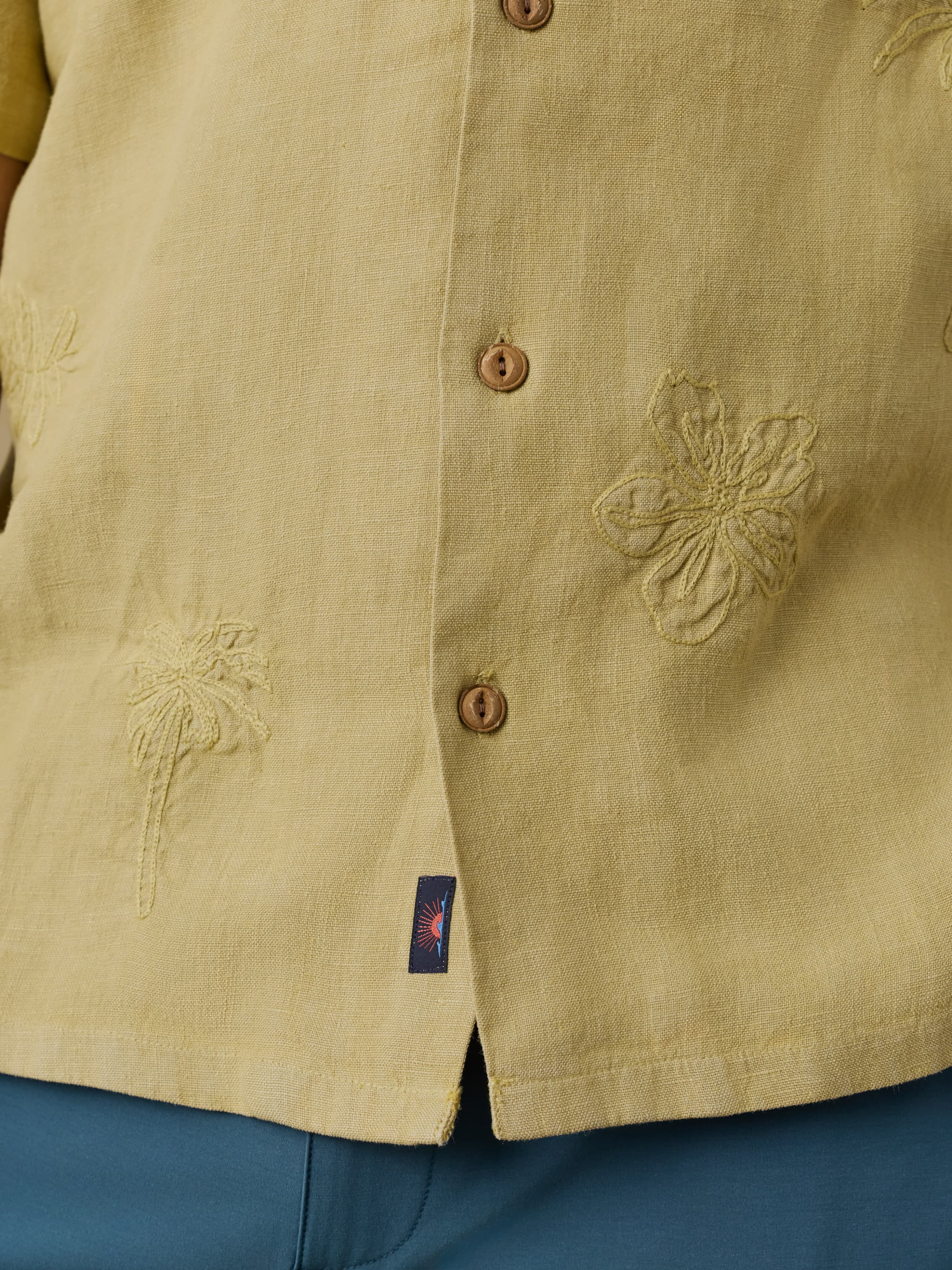 Short-Sleeve Embroidered Shirt - Island Wheat | Faherty Brand