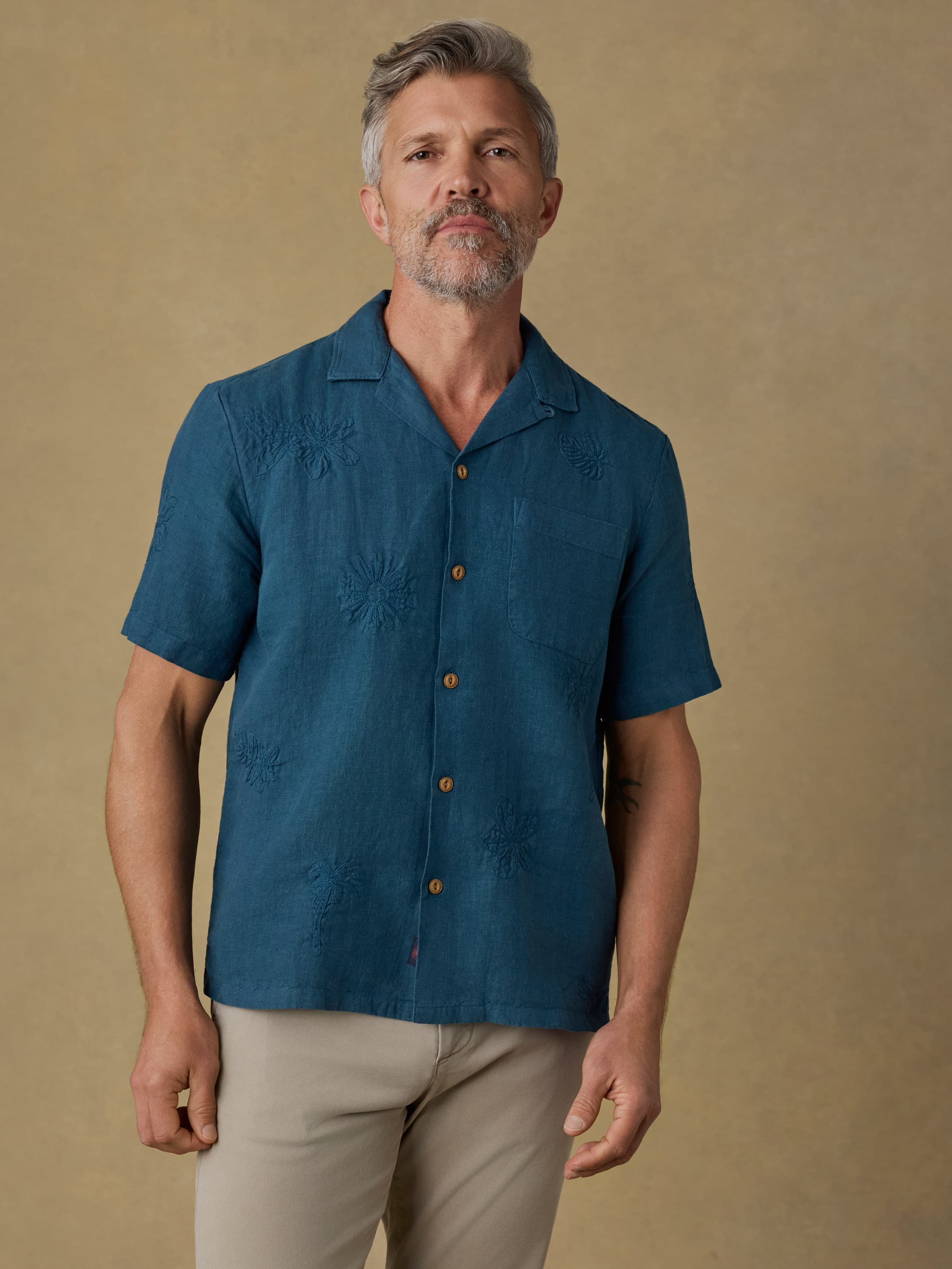 Short-Sleeve Embroidered Shirt - Pacific Tides | Faherty Brand