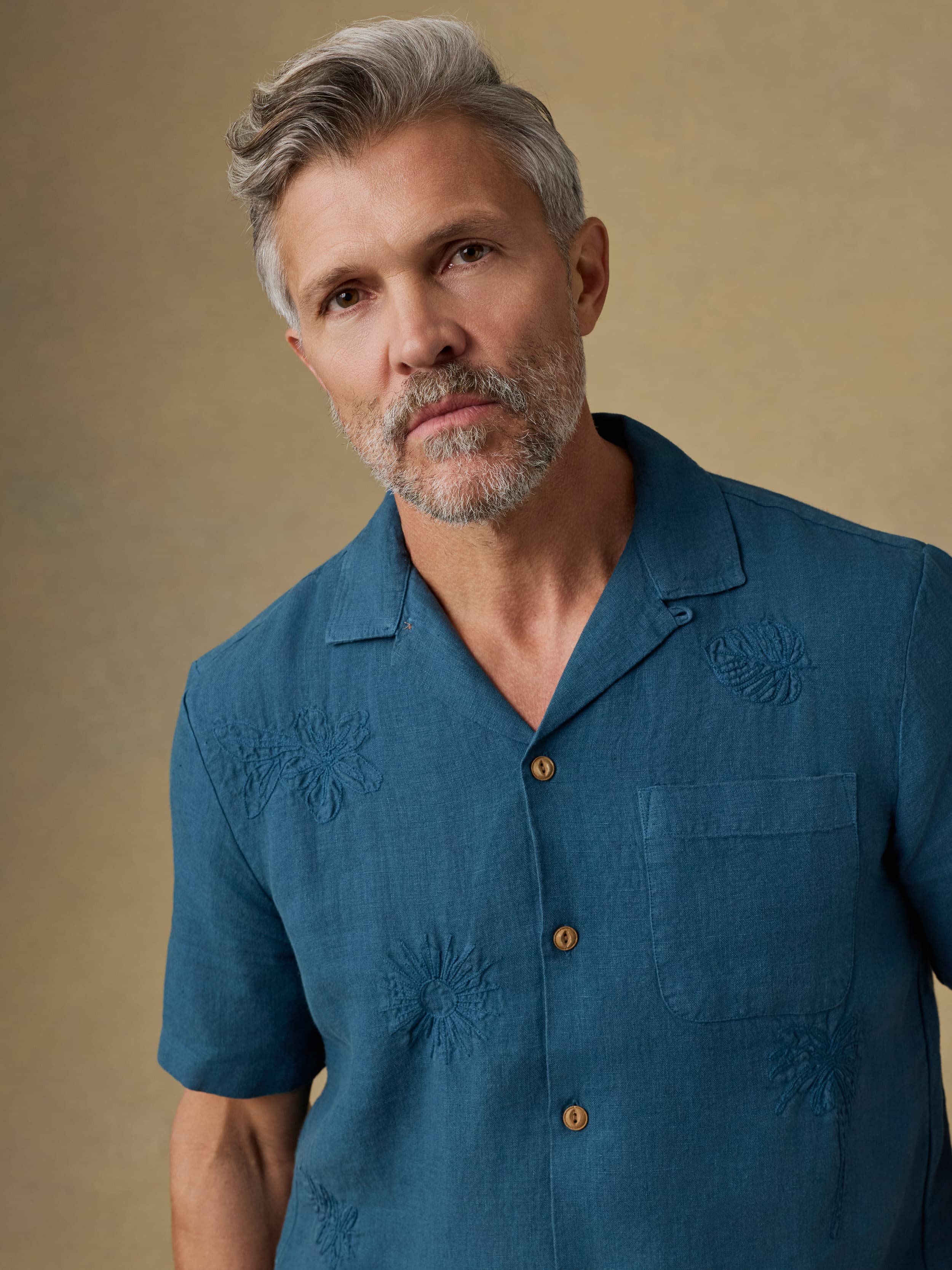 Short-Sleeve Embroidered Shirt - Pacific Tides | Faherty Brand