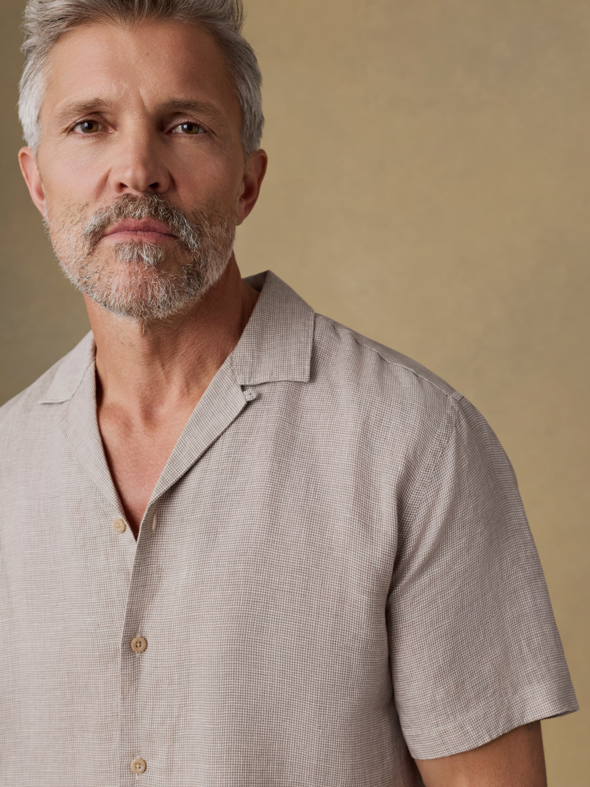 Short-Sleeve Laguna Linen Camp Shirt - Khaki Pincheck | Faherty Brand