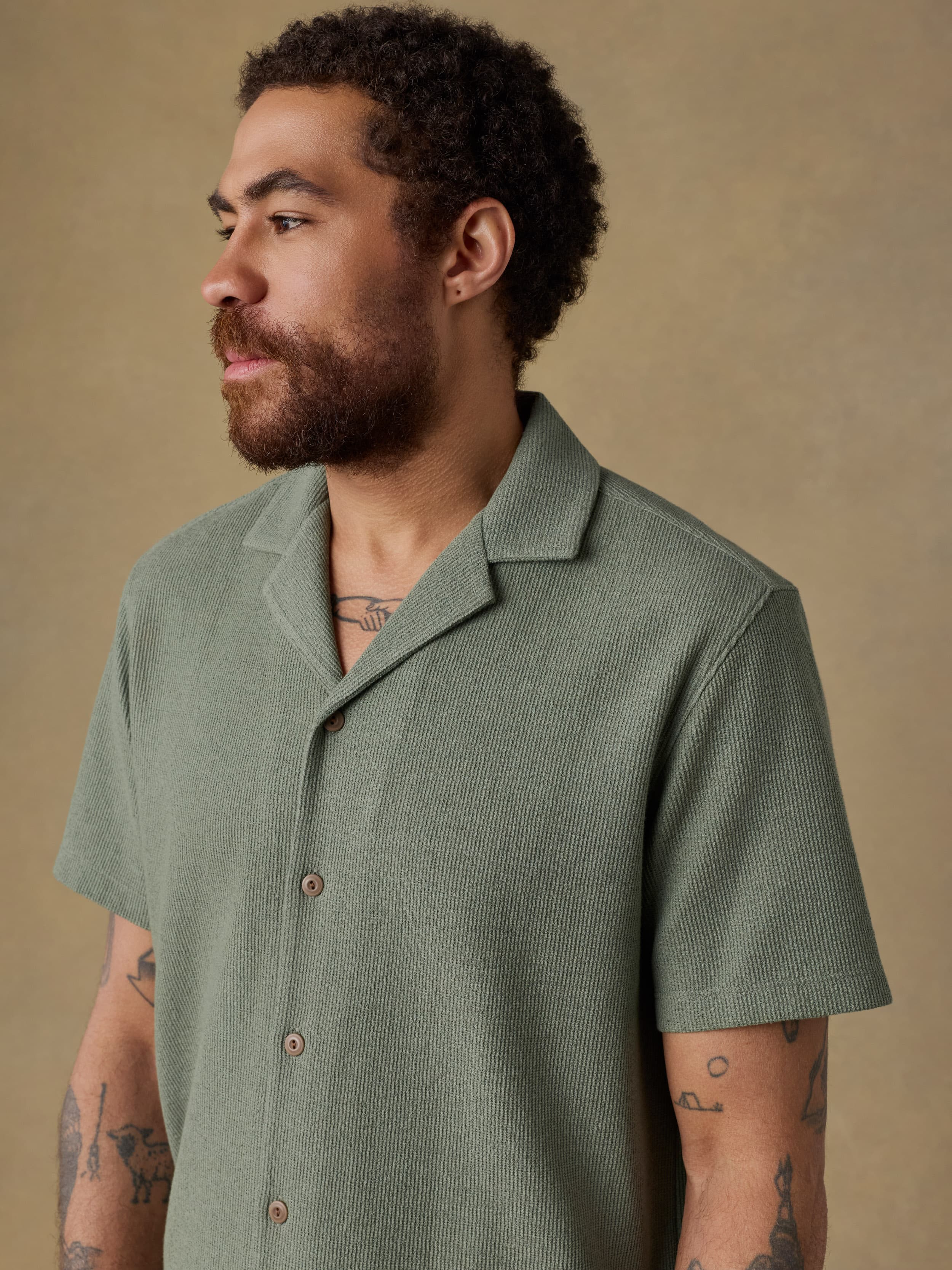 Short-Sleeve Oasis Camp Shirt - Faded Spruce | Faherty Brand