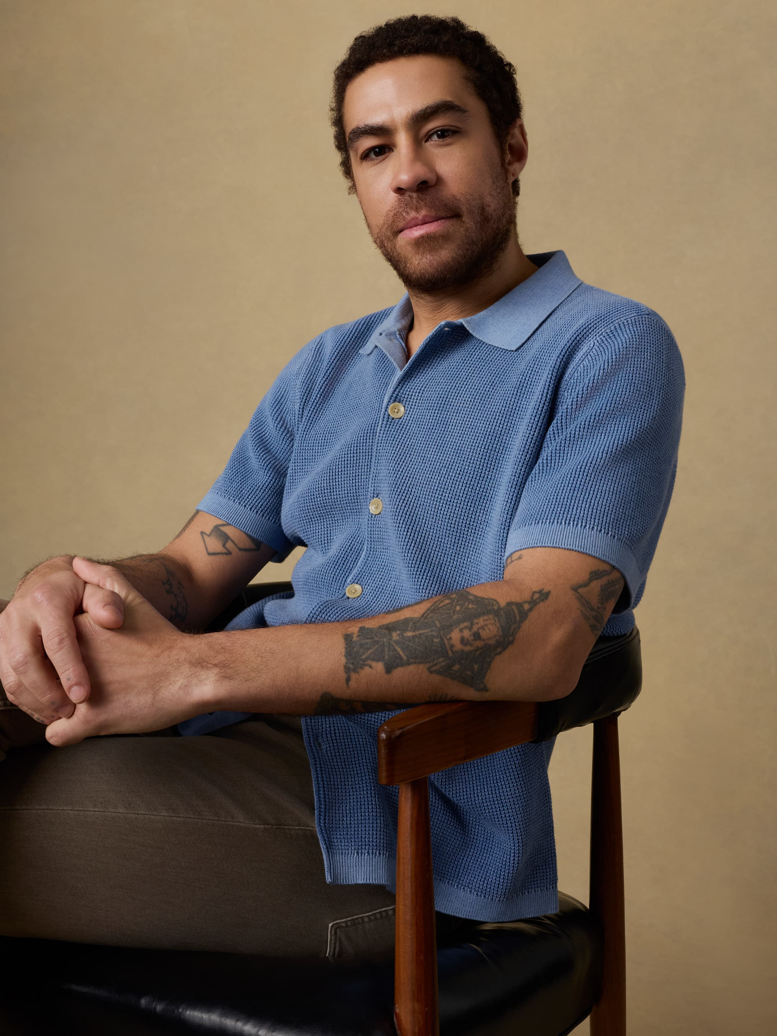 Short-Sleeve Sunwashed Sweater Shirt - Blue Sea | Faherty Brand