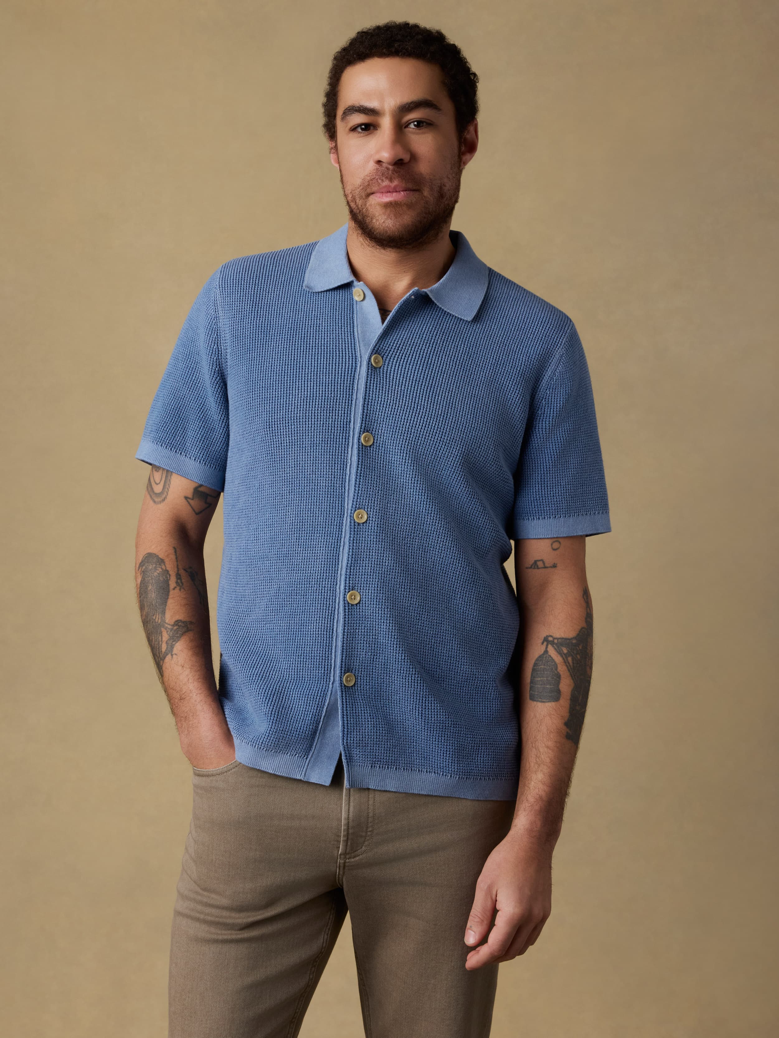 Short-Sleeve Sunwashed Sweater Shirt - Blue Sea | Faherty Brand