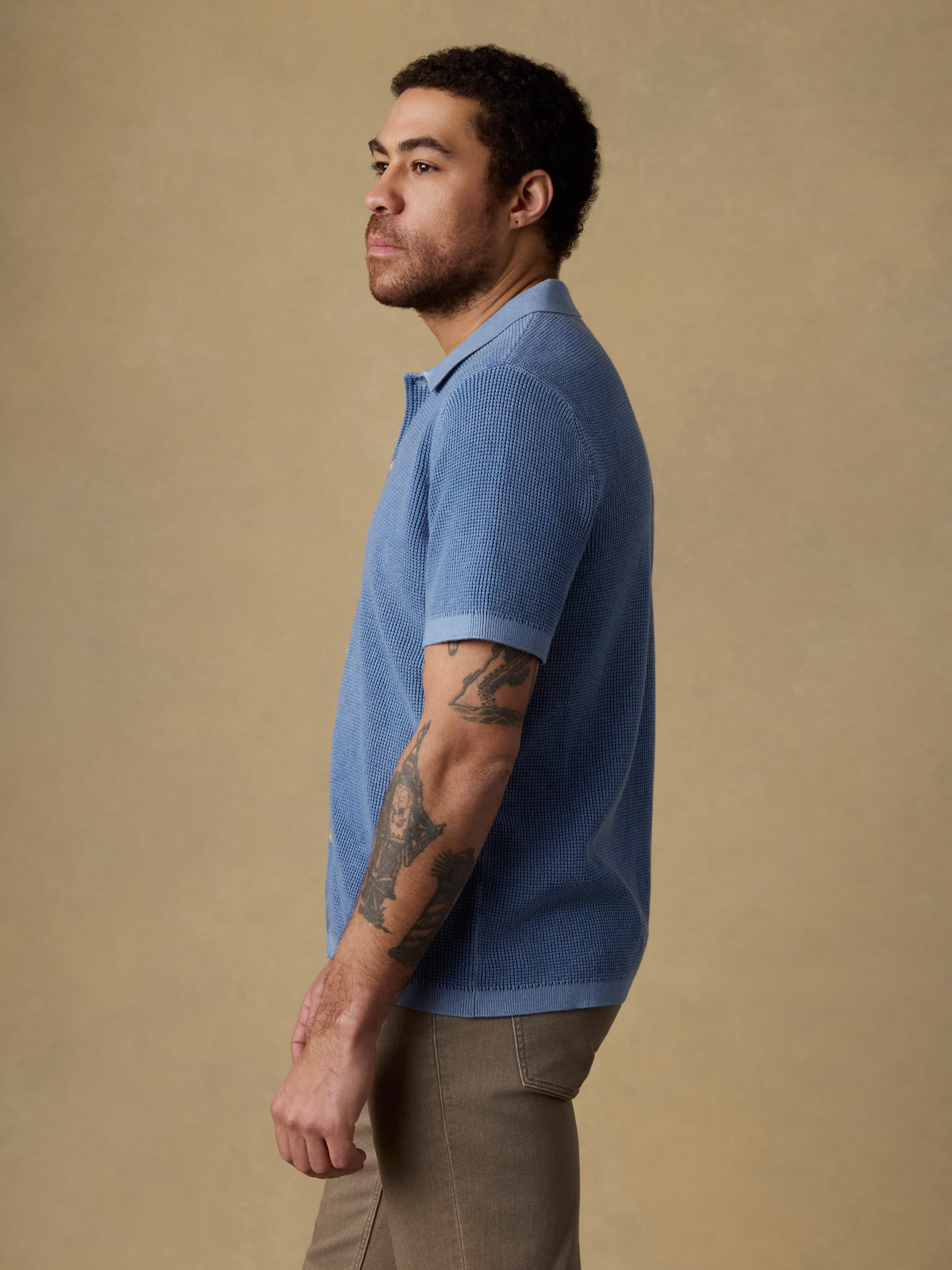Short-Sleeve Sunwashed Sweater Shirt - Blue Sea | Faherty Brand