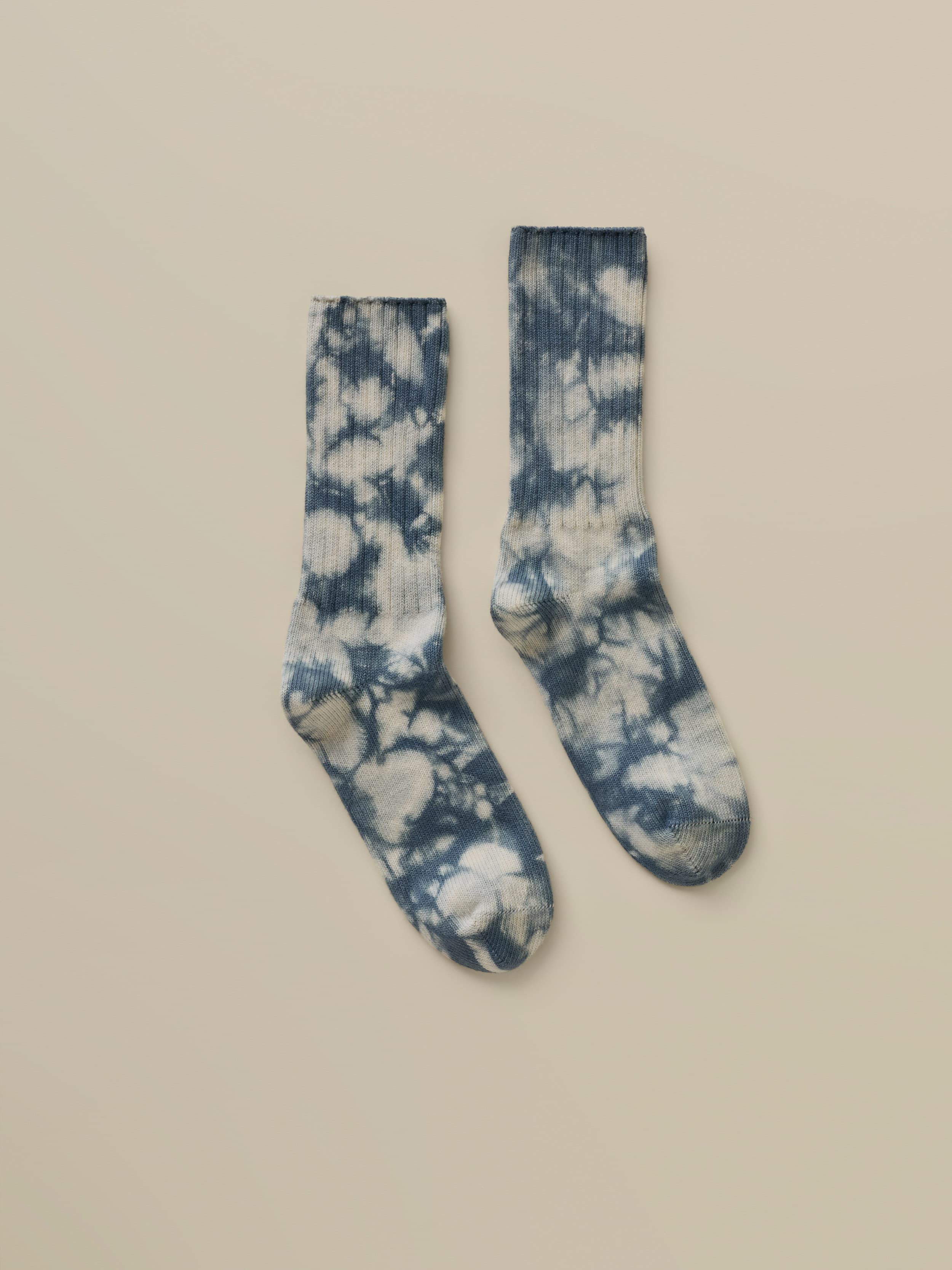 Sunwashed Tie Dye Sock - Deep Marine | Faherty Brand